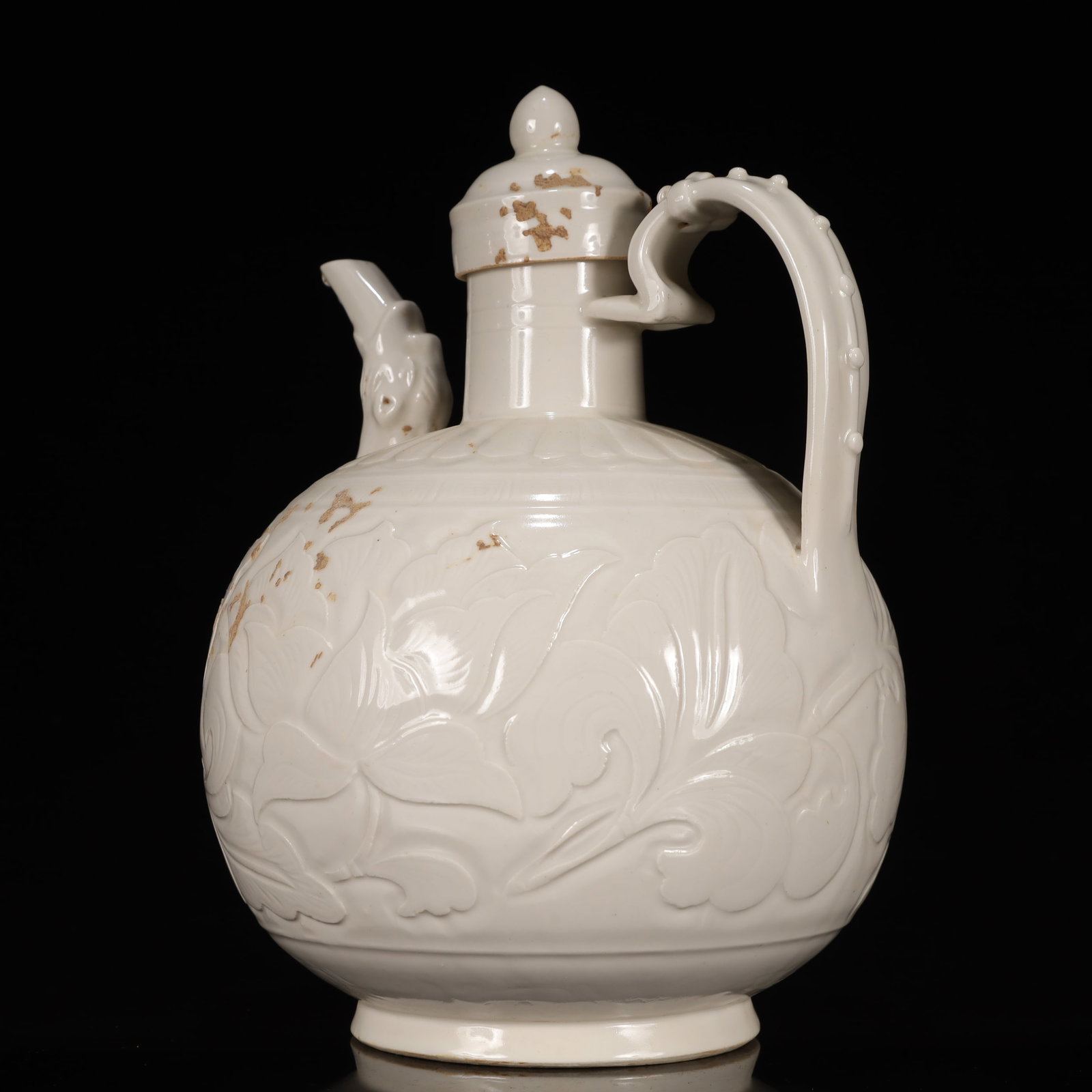 An Exquisite Ding yao Lotus Pattern Ewer - 4
