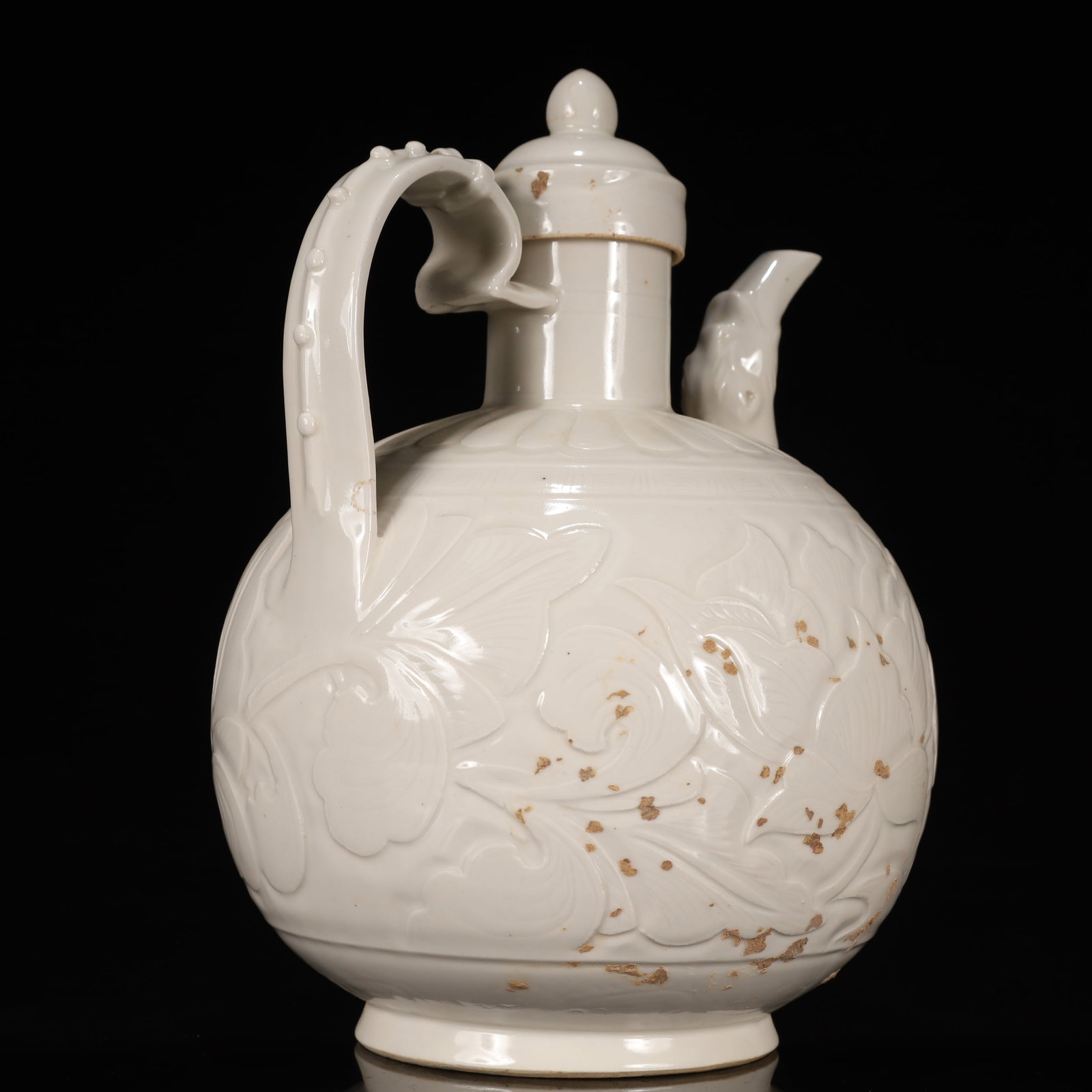 An Exquisite Ding yao Lotus Pattern Ewer - 6