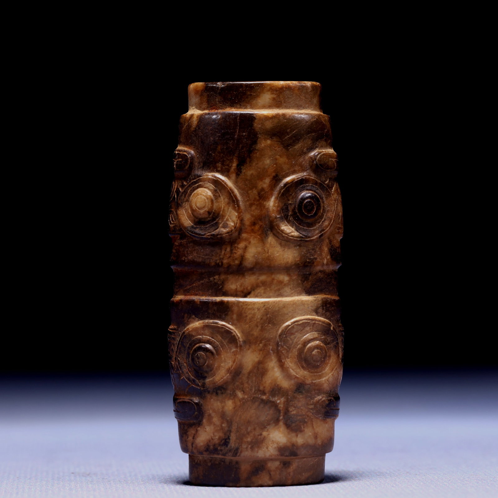 An Archaic Hongshan Culture Yellow Jade Beast-Face Pattern Pendant: An Archaic Hongshan Culture Yellow Jade Beast-Face Pattern Pendant,Ancient Time,China,Size:1.4inx0.8inx3in,Weight:99g