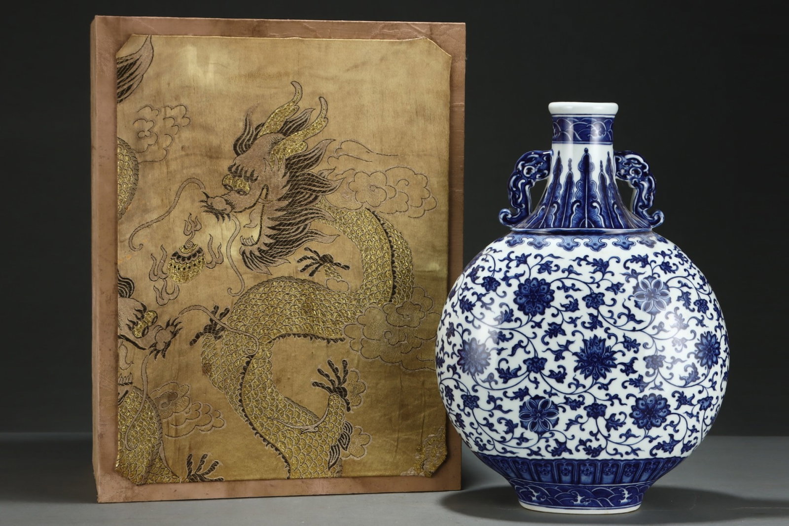 A Huge Blue and White Lotus Pattern Double-Ears Vase: A Huge Blue and White Lotus Pattern Double-Ears Vase,Qing Dynasty,China,Qianlong Six-character Mark,Size:17.1inx12.2in 青花缠枝莲纹双耳瓶,中