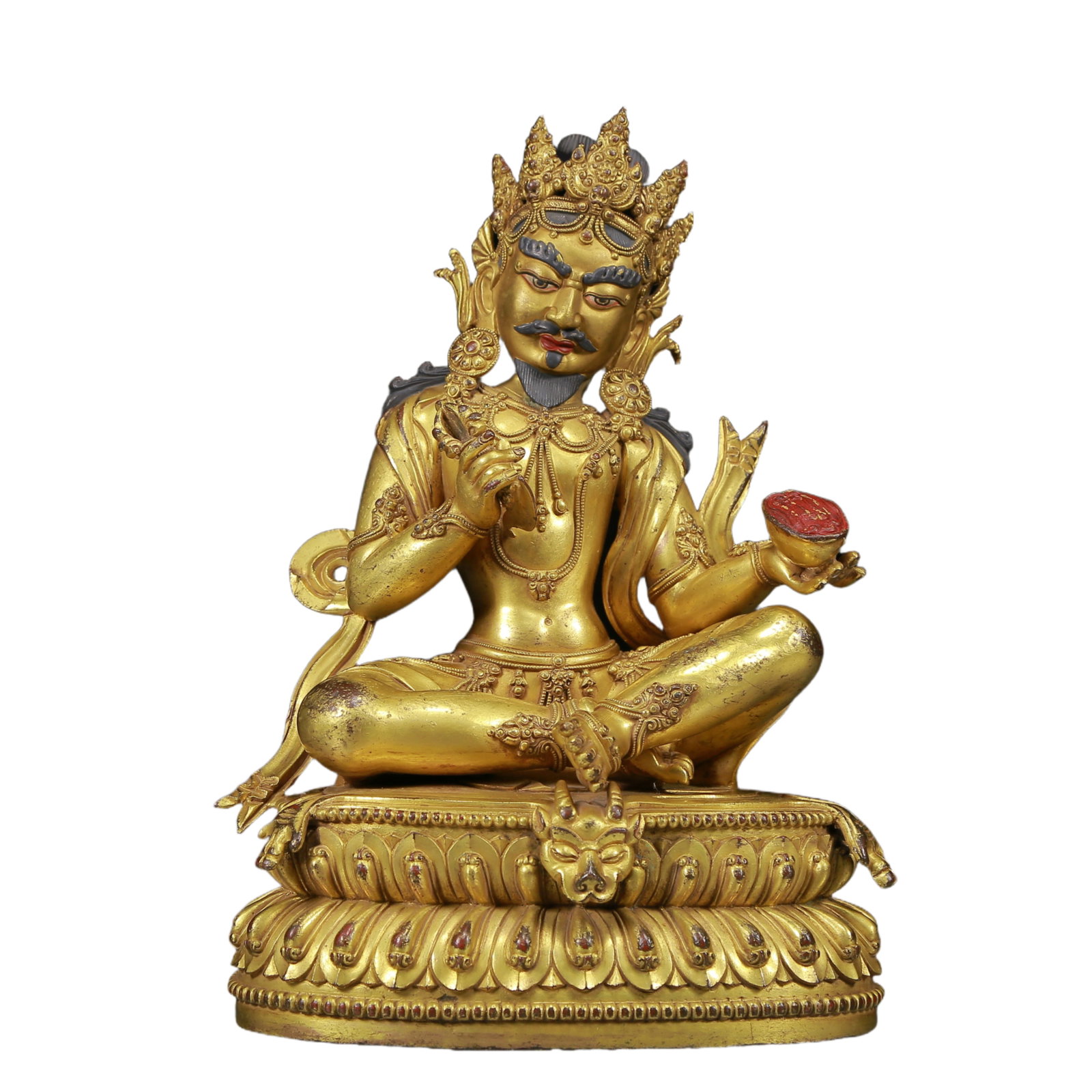 A solemn gilt bronze Vajra statue: solemn gilt-bronze Vajra statue Ming Dynasty, China. The Vajra's body is majestic and majestic, symbolizing strong will and invincible power. At the same time, his face is solemn, and his brows reveal