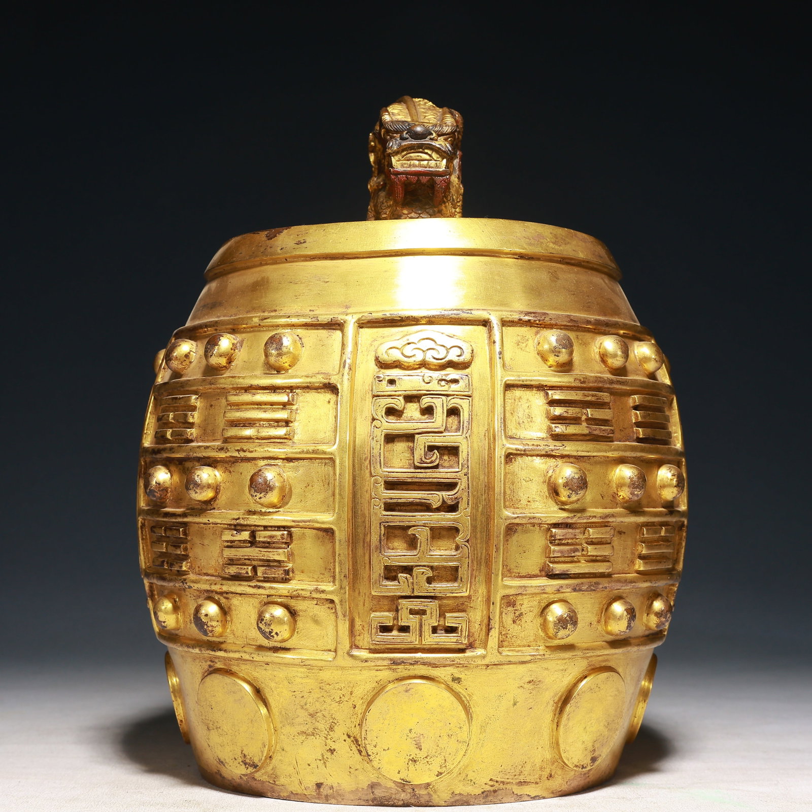 An Exquisite Gilt Bronze Dragon Pattern Chime - 2