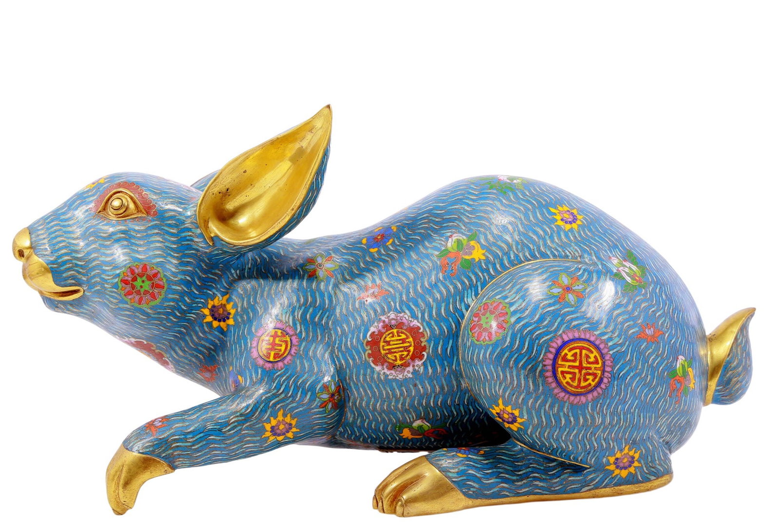 An exquisite cloisonn?? mouse ornament: An exquisite cloisonné mouse ornament, Qianlong four-character mark. The application of filigree technology makes the decoration of this collection more delicate and three-dimensional. This