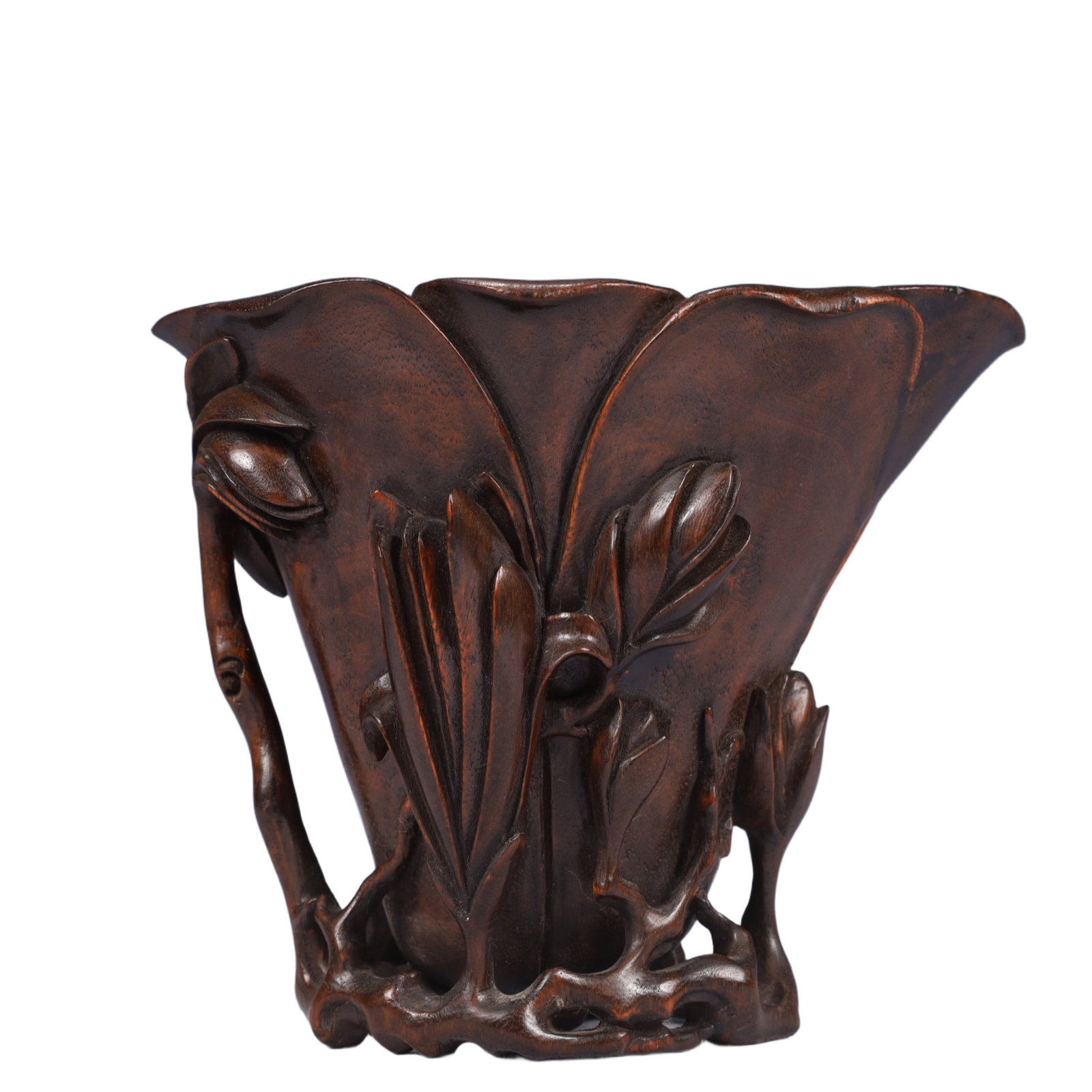 An Exquisite Redwood Flower Pattern Cup: An Exquisite Redwood Flower Pattern Cup,Qing Dynasty, China,Size:6.7inx4.7inx5.5in,Weight:200g 沉香木花卉纹杯,中国清代