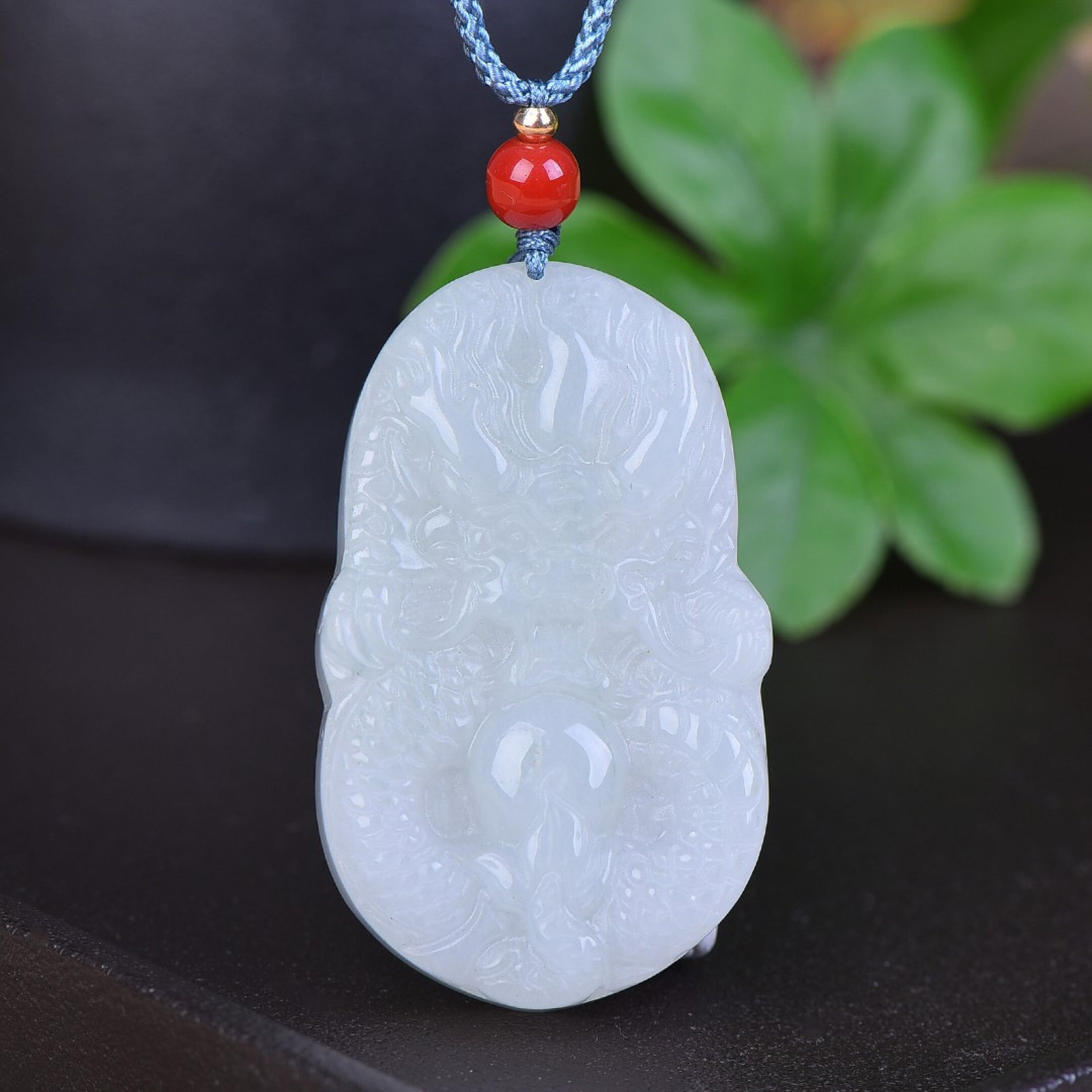An Exquisite Jadeite Dragon Pattern Pendant: An Exquisite Jadeite Dragon Pattern Pendant,Size:30mmx50mm 翡翠龙纹挂件