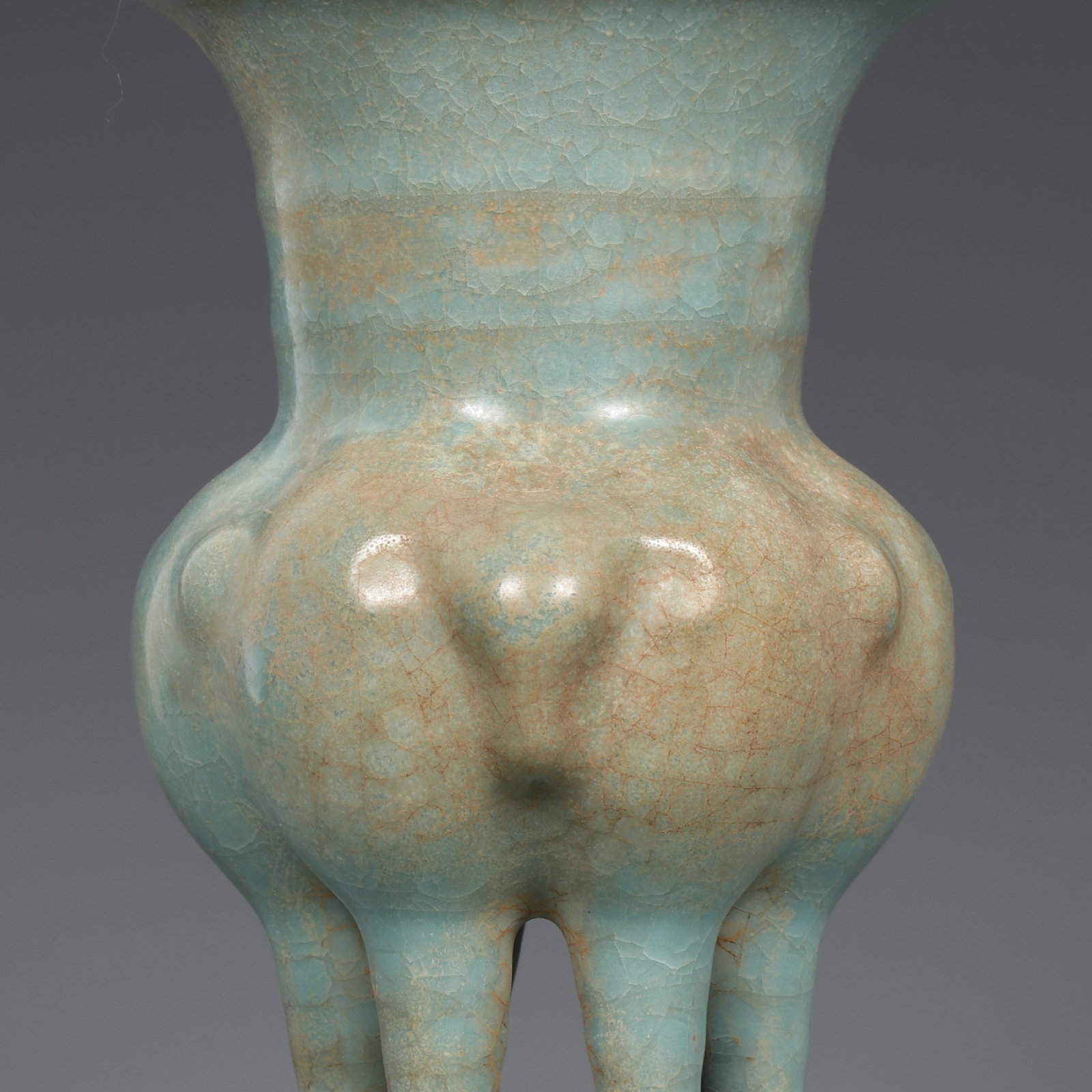 An Exquisite Ru yao Sheep Pattern Vase - 4