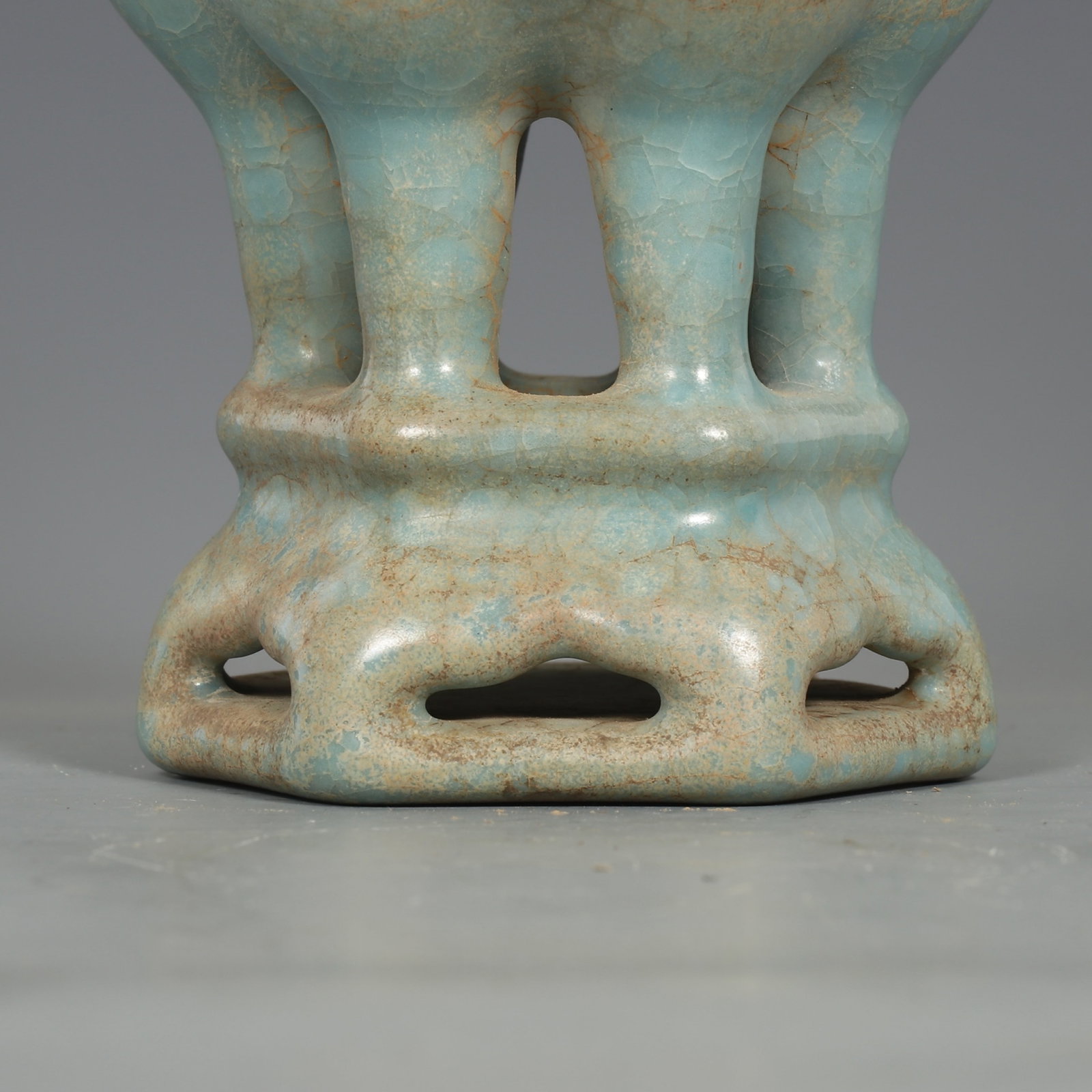 An Exquisite Ru yao Sheep Pattern Vase - 5