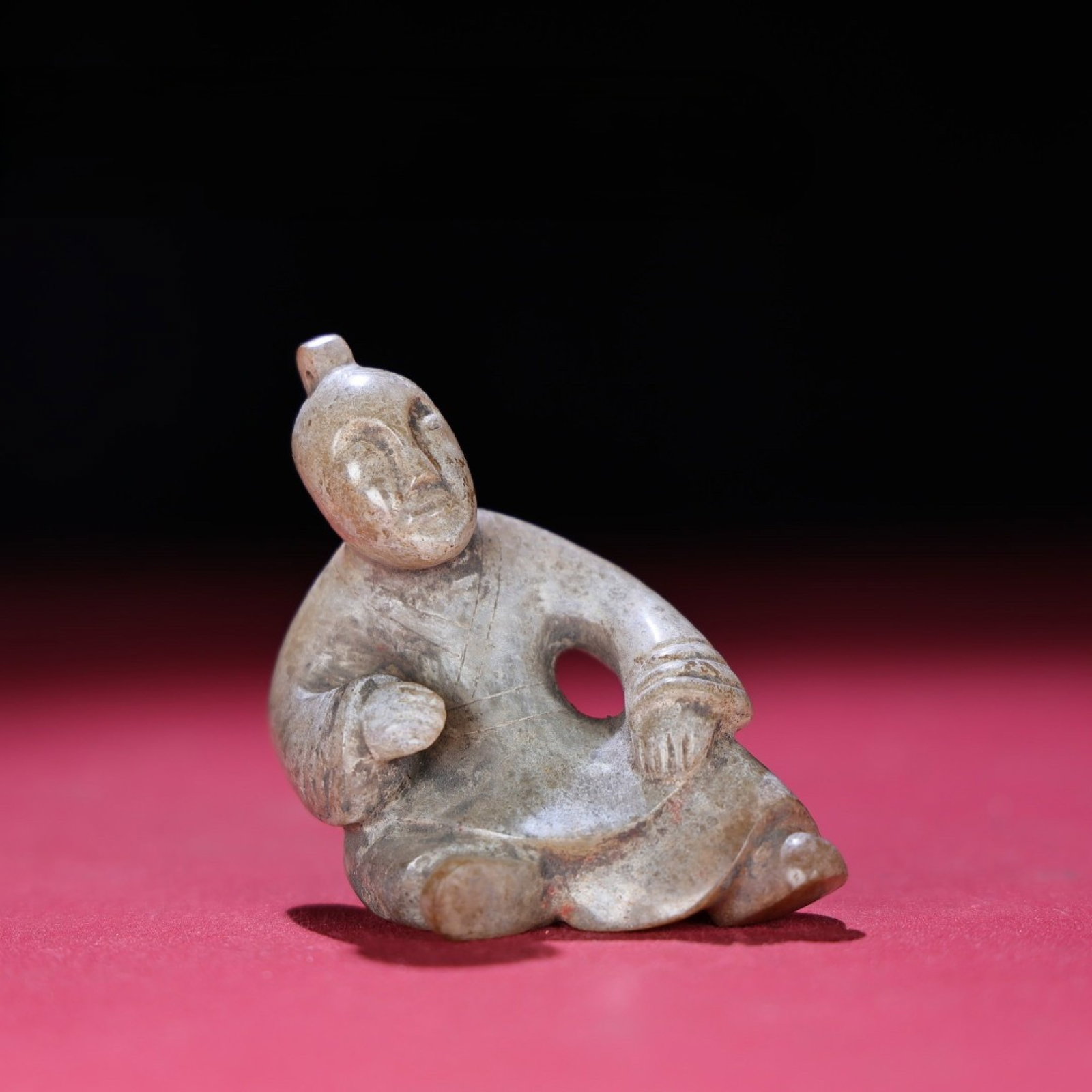 An Exquisite Archaic Jade Figure Ornament: An Exquisite Archaic Jade Figure Ornament,Ancient Time,China,Size:81mmx54mmx30mm,Weight:113g 高古玉人物摆件,中国远古时期