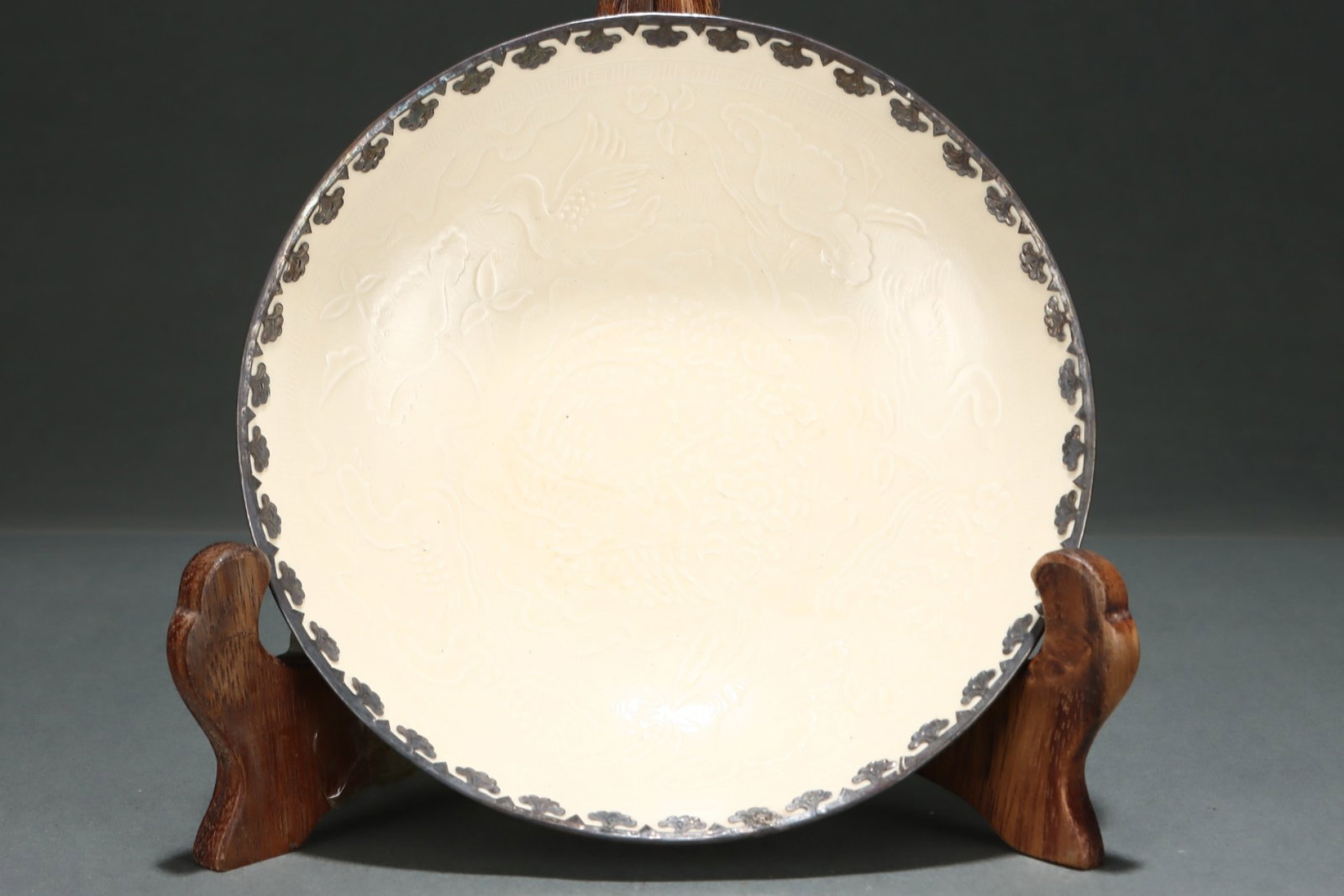An Exquisite Ding yao White Glazed Cover with Bronze Flower and Mandarin Duck Pattern Plate: An Exquisite Ding yao White Glazed Cover with Bronze Flower and Mandarin Duck Pattern Plate,Song Dynasty,China,Size:1.9inx8.2in 定窑白釉包铜花卉鸳