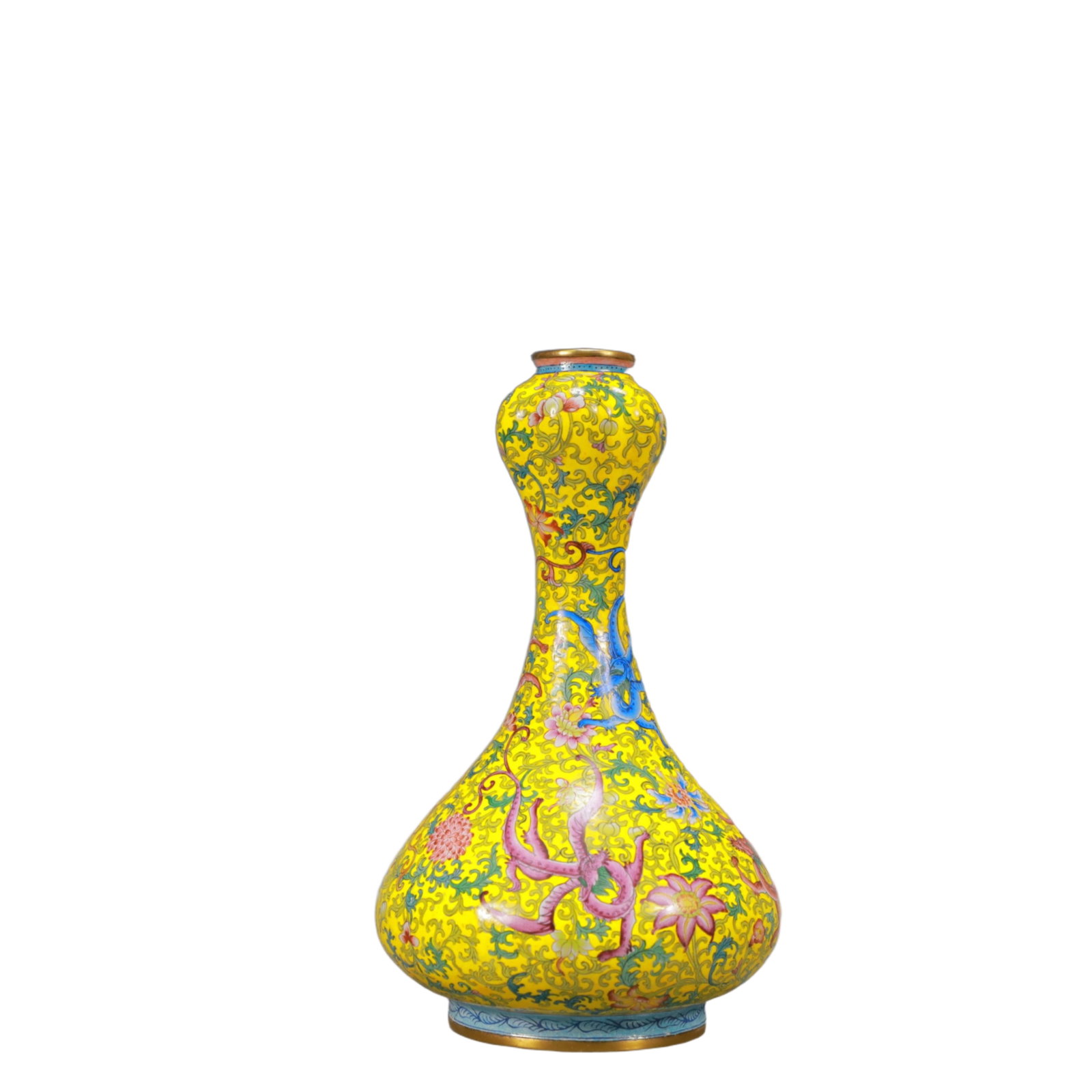 An Exquisite Painted Enamel Flower and Dragon Pattern Vase: An Exquisite Painted Enamel Flower and Dragon Pattern Vase,Qing Dynasty, China,Qianlong Four-character Mark,Size:3.7inx5.9in,Weight:250g