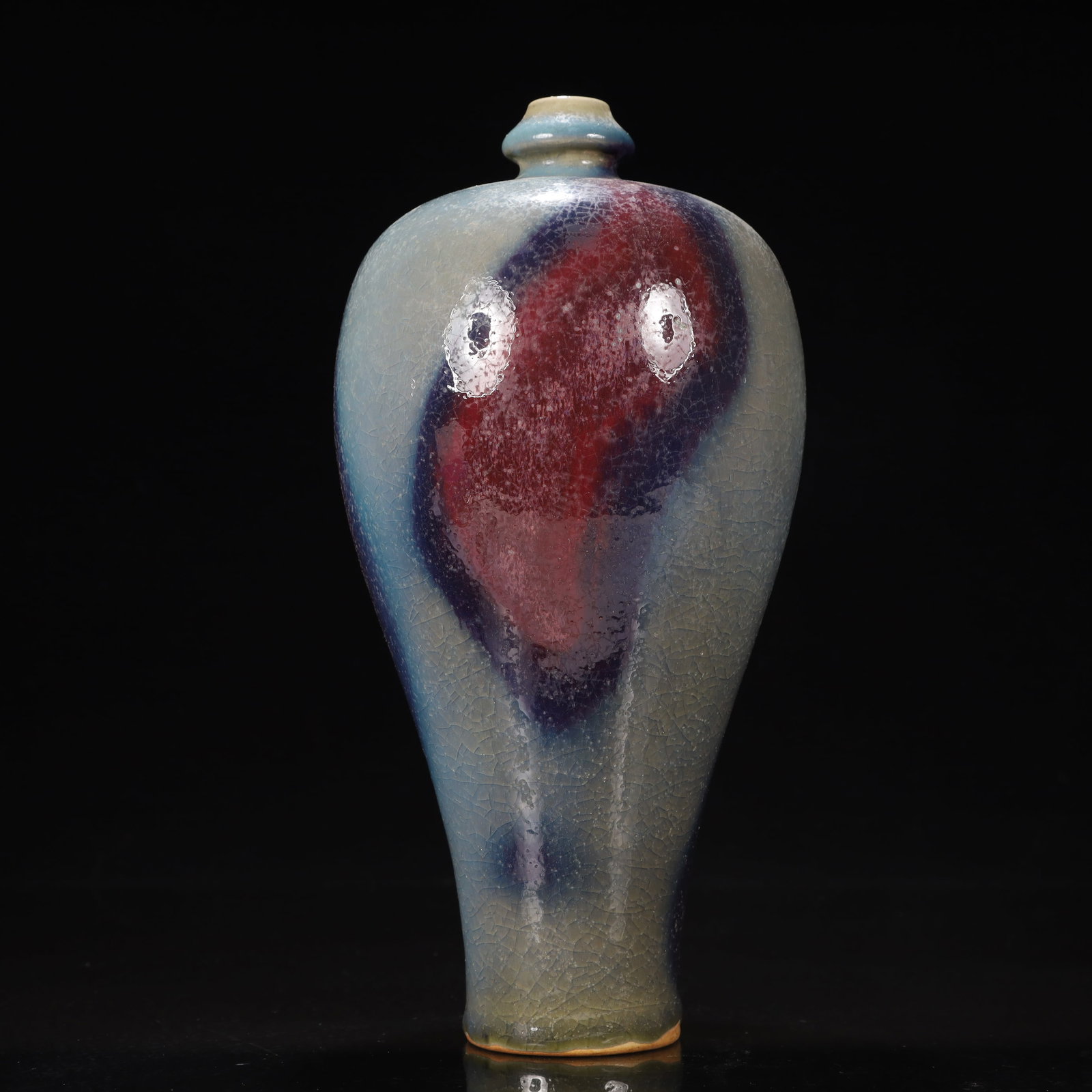 An Exquisite Jun yao Vase: An Exquisite Jun yao Vase,Song Dynasty, China,Size:5.5inx5.5inx10.8in,Weight:1200g 钧窑瓶，中国宋代