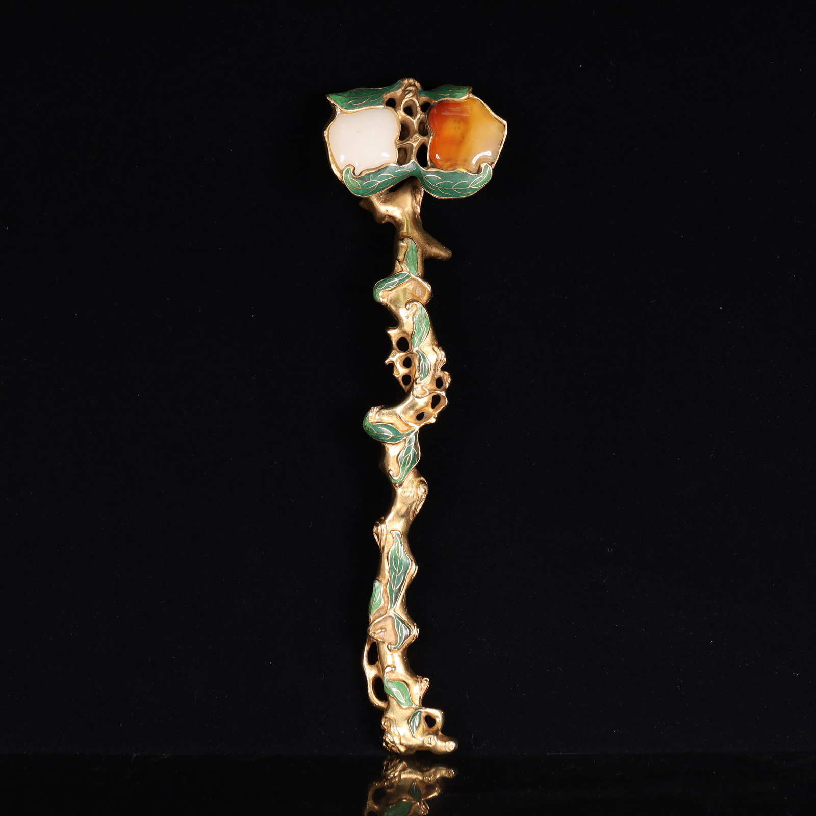 An Exquisite Gilt Bronze Inlaid Jade Ruyi: An Exquisite Gilt Bronze Inlaid Jade Ruyi,Qing Dynasty, China,Size:11.4inx3.1inx1.2in,Weight:700g 铜鎏金嵌玉如意,中国清代