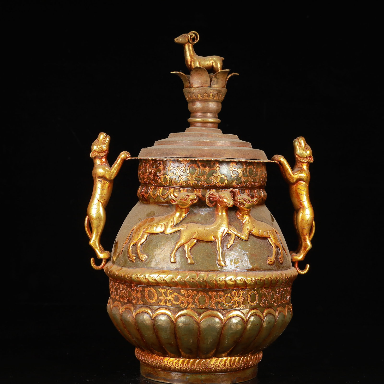 An Exquisite Gilt Silver Sheep Pattern Beast-Ears Cover Jar: An Exquisite Gilt Silver Sheep Pattern Beast-Ears Cover Jar,Qing Dynasty,China,Size:7.9inx6.3inx11in,Weight:2000g