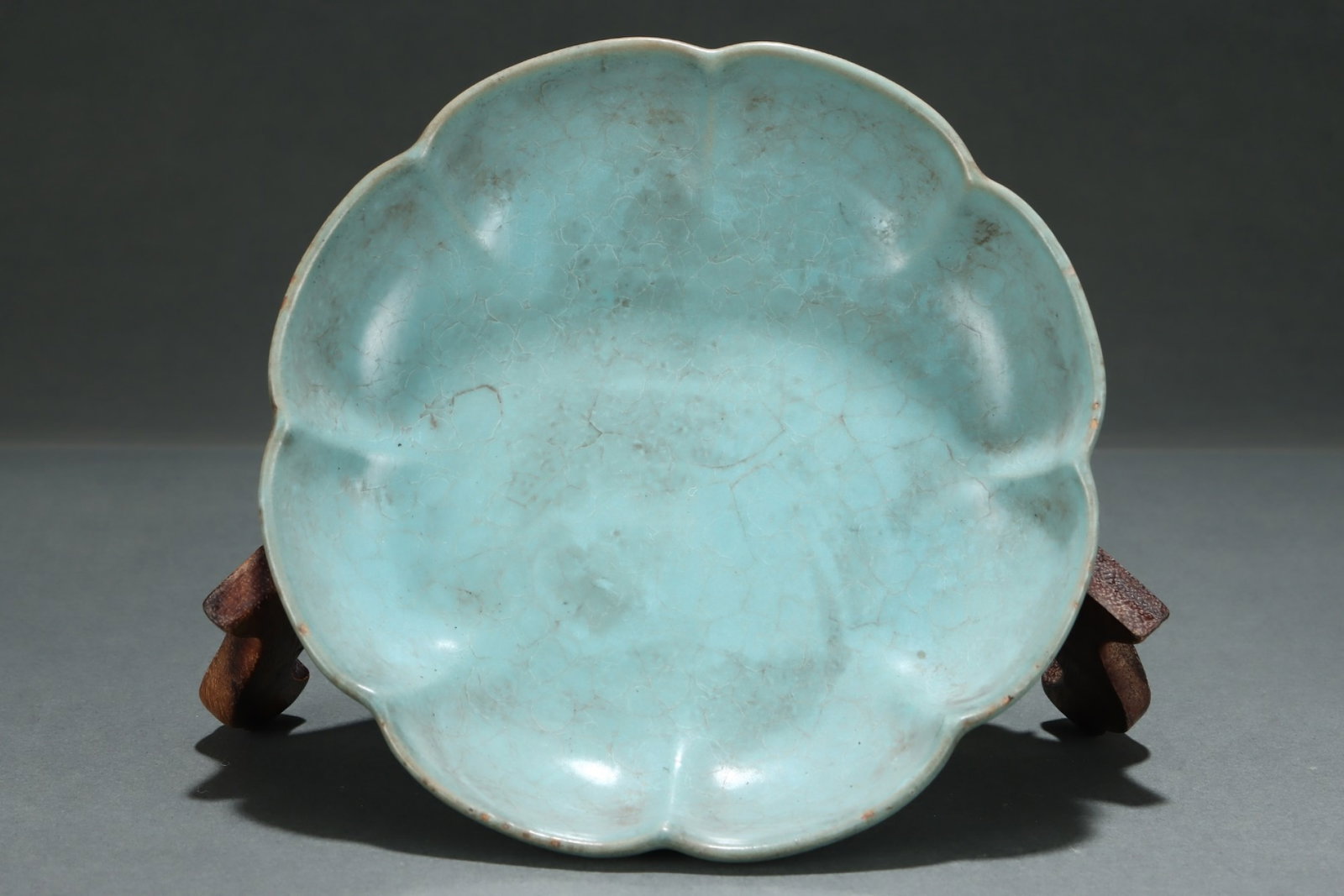 An Exquisite Ru yao Sky Blue Glazed Brush Washer: An Exquisite Ru yao Sky Blue Glazed Brush Washer,Song Dynasty,China,Size:1.8inx7.5in 汝窑天蓝釉笔洗,中国宋代