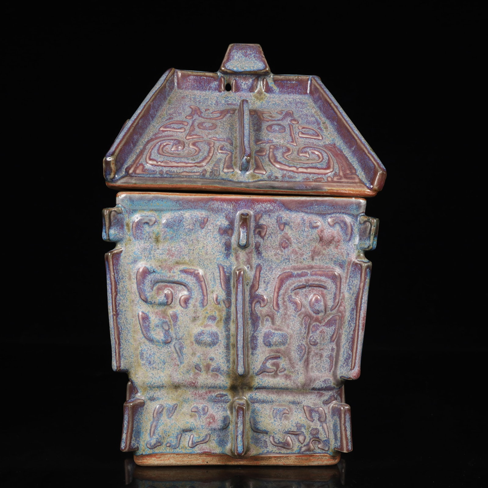 An Exquisite Jun yao Beast-Face Pattern Vase: An Exquisite Jun yao Beast-Face Pattern Vase,Song Dynasty, China,Size:6.3inx5.1inx9.4in,Weight:2200g 钧窑兽面纹瓶，中国宋代