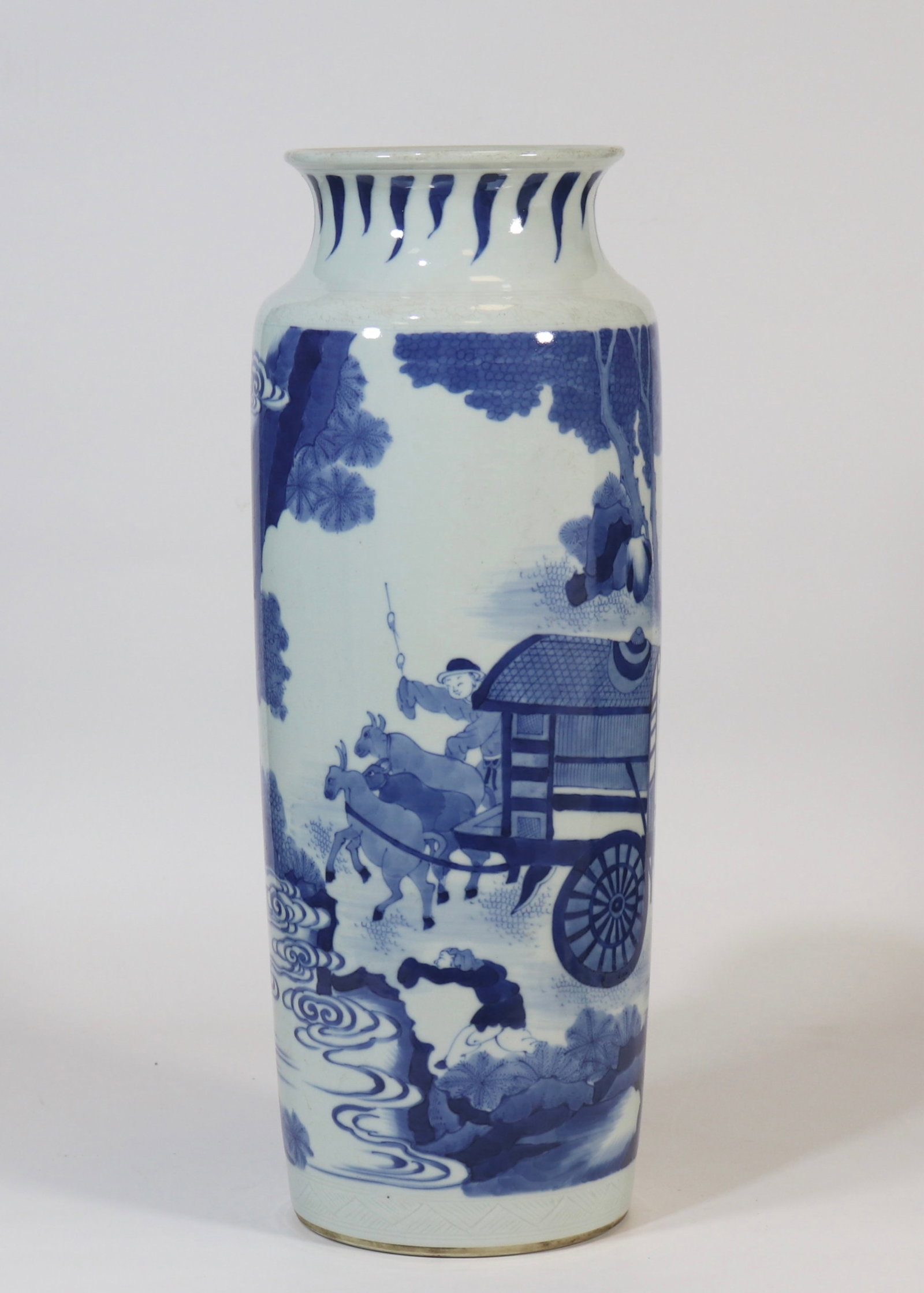 A Huge Blue and White Character and Story Pattern Vase: A Huge Blue and White Character and Story Pattern Vase,Ming Dynasty,China,Size:17.4inx6.1in 青花人物故事纹瓶,中国明代