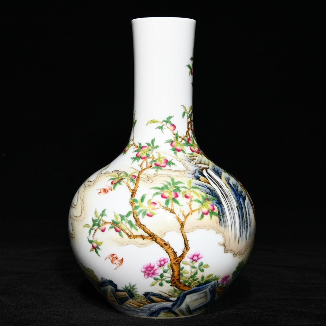 An Exquisite Enamel Landscape Pattern Vase - 2