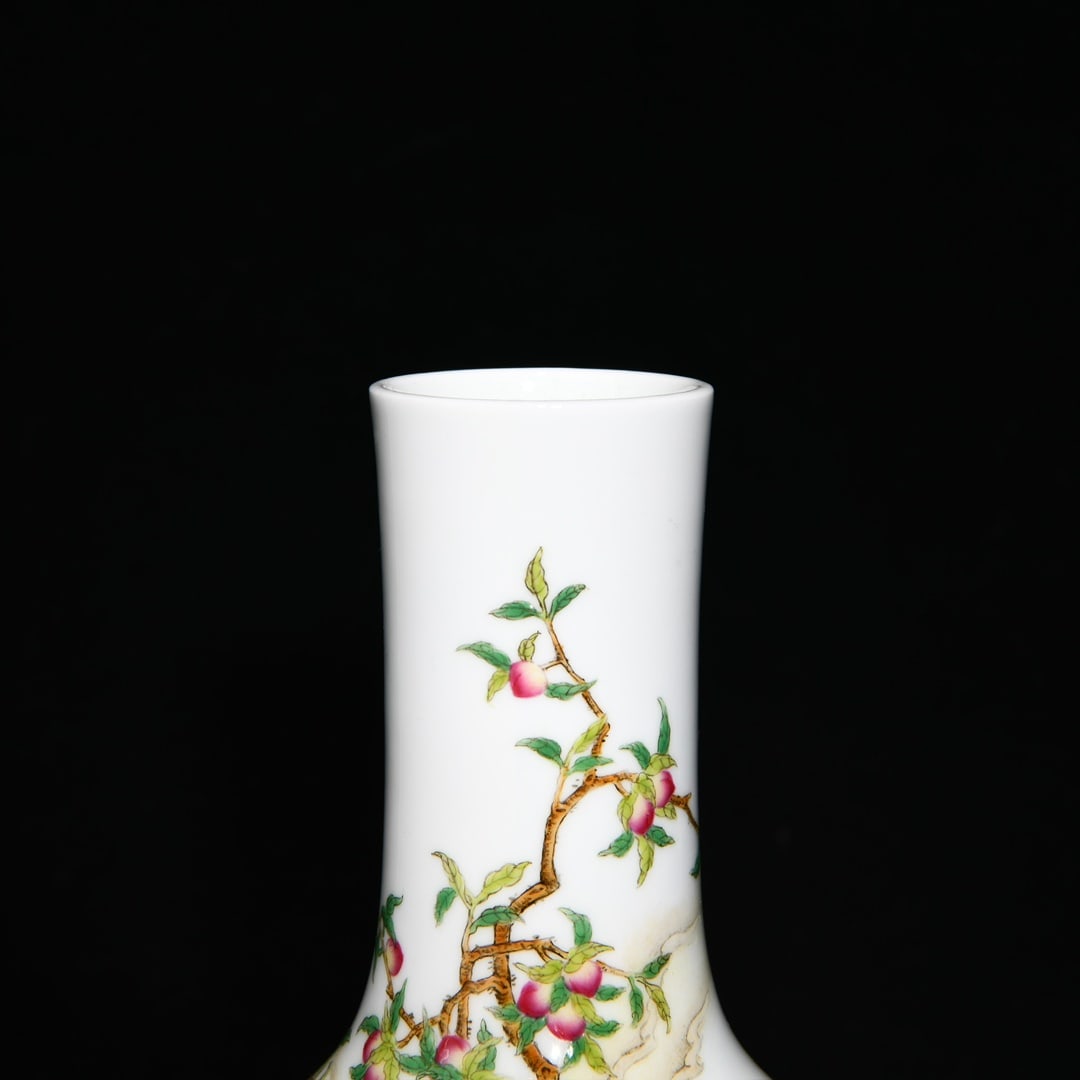 An Exquisite Enamel Landscape Pattern Vase - 4