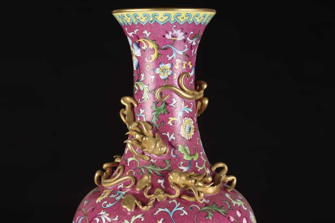 An Exquisite Ruby Red-Glazed Lotus Pattern Dragon Vase - 5