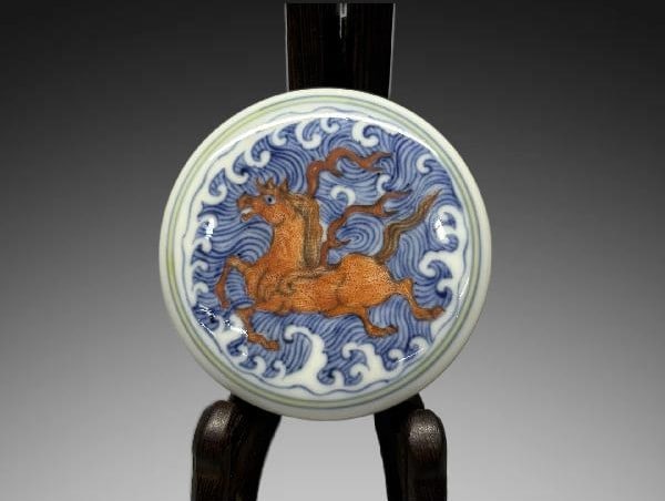An Exquisite Doucai Horse Pattern Jar - 7