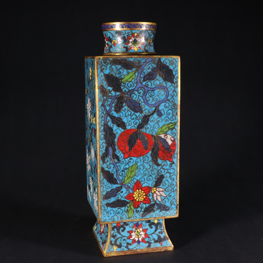 An Exquisite Cloisonne Flower Fruit Pattern Vase: An Exquisite Cloisonne Flower Fruit Pattern Vase,Ming Dynasty, China,Jingtai Four-character Mark,Size:10.6inx3.7in,Weight:1573g