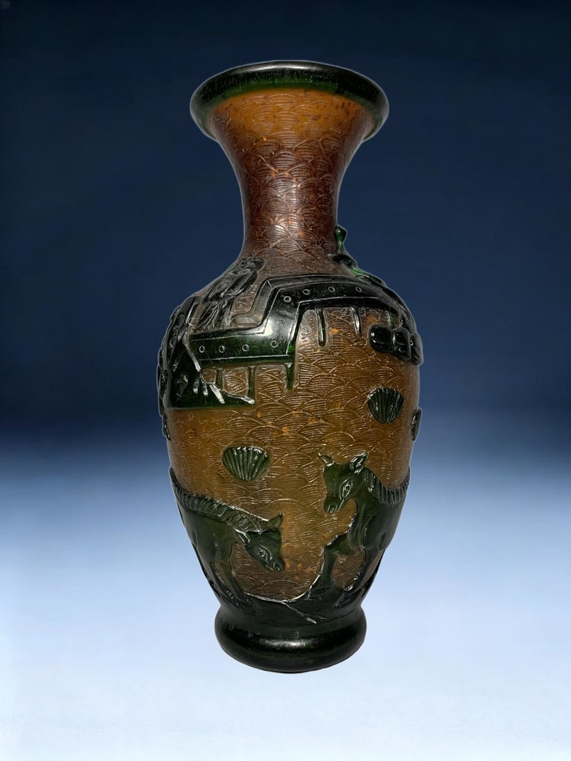 An Exquisite Colored Glaze Buffalo Pattern Vase - 7