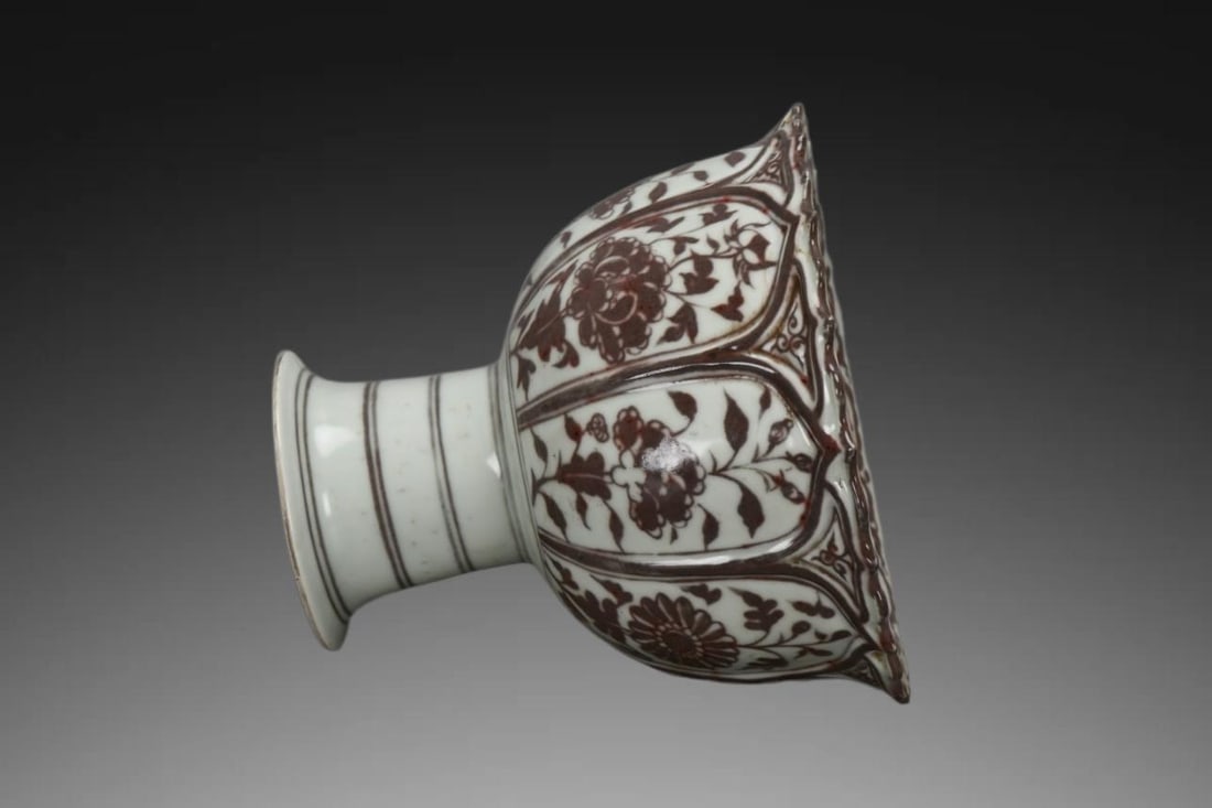 An Exquisite Underglaze-Red Flower Pattern Cup - 5