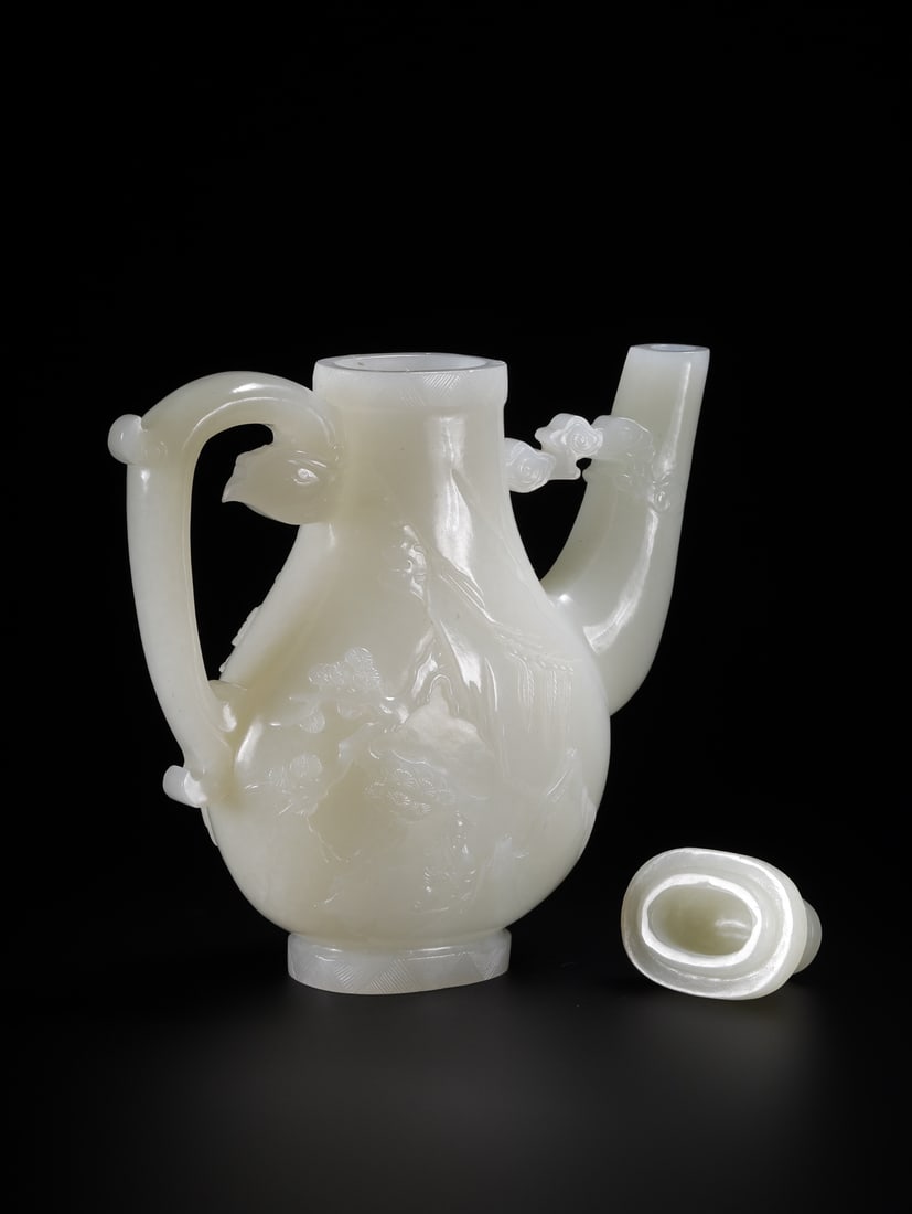 An Exquisite Hotan Jade Figures Pattern Ewer - 4