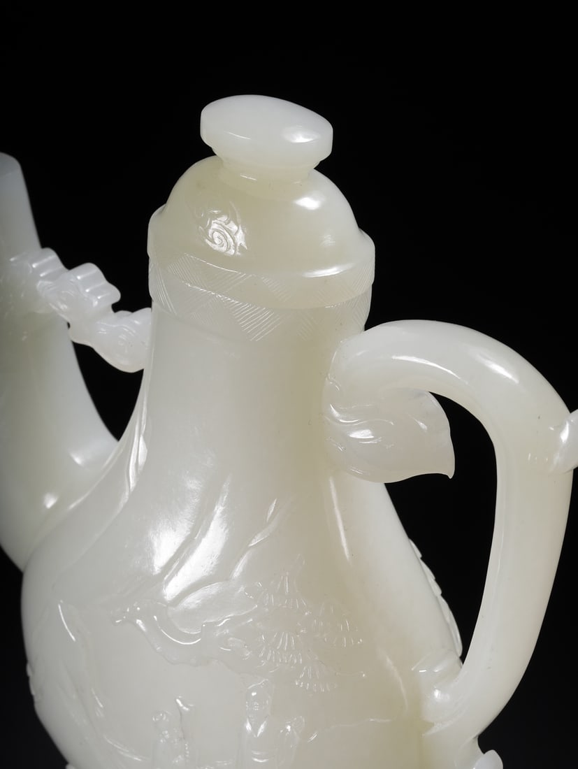 An Exquisite Hotan Jade Figures Pattern Ewer - 7