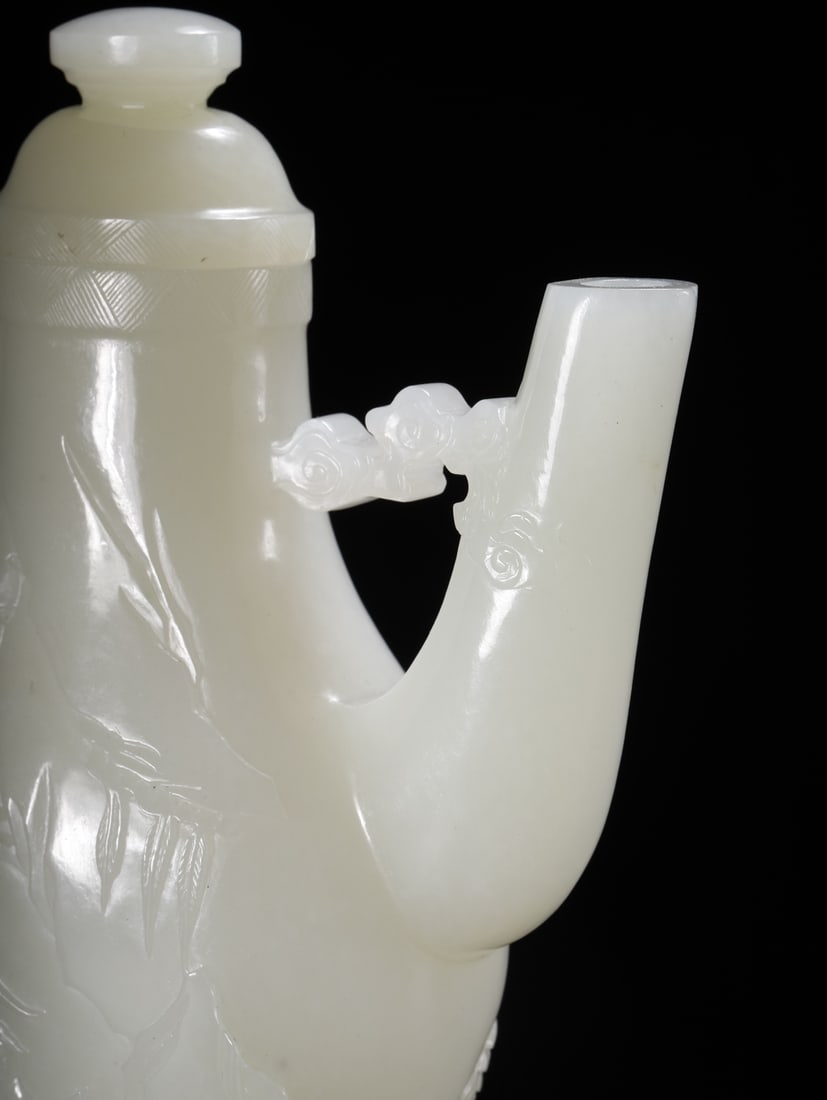 An Exquisite Hotan Jade Figures Pattern Ewer - 8