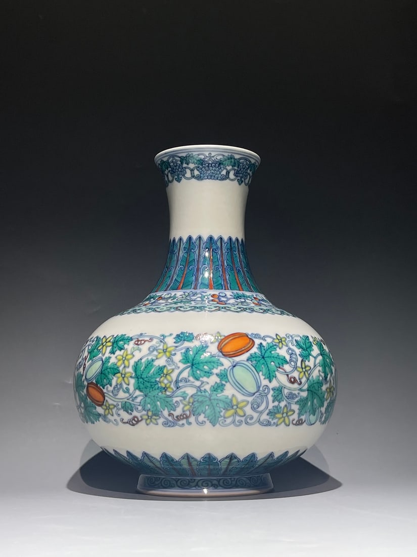 An Exquisite Doucai Melon and Fruit Pattern Vase - 3