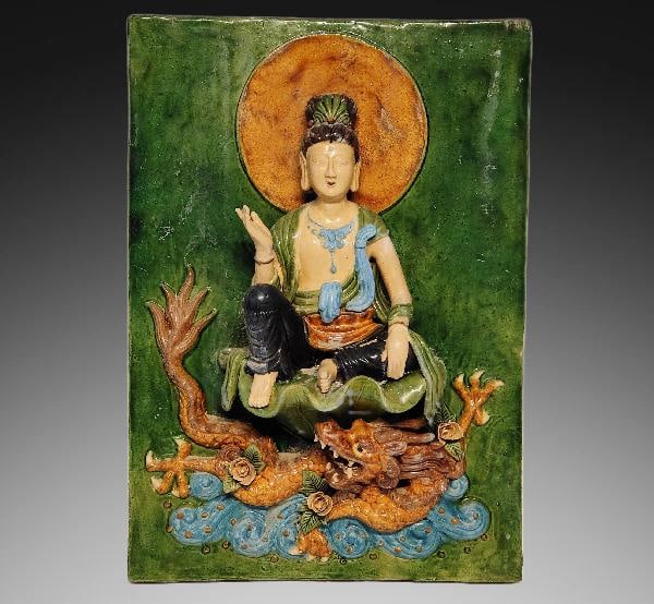 An Exquisite Tang Tri-Color Glazed Pottery Relief Avalokitesvara Plaque: An Exquisite Tang Tri-Color Glazed Pottery Relief Avalokitesvara Plaque,Tang Dynasty, China,Size: 20.9inx15in 唐三彩浮雕观音牌,中国唐&
