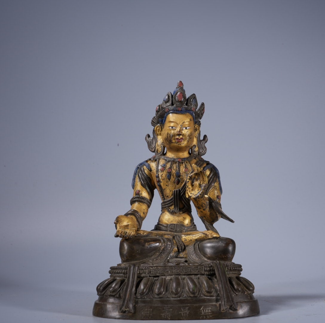 An Exquisite Coppery Buddha statue: An Exquisite Coppery Buddha statue,Qing Dynasty, China,Qianlong Six-character Mark,Size:7.5inx5.3in,Weight:3010g