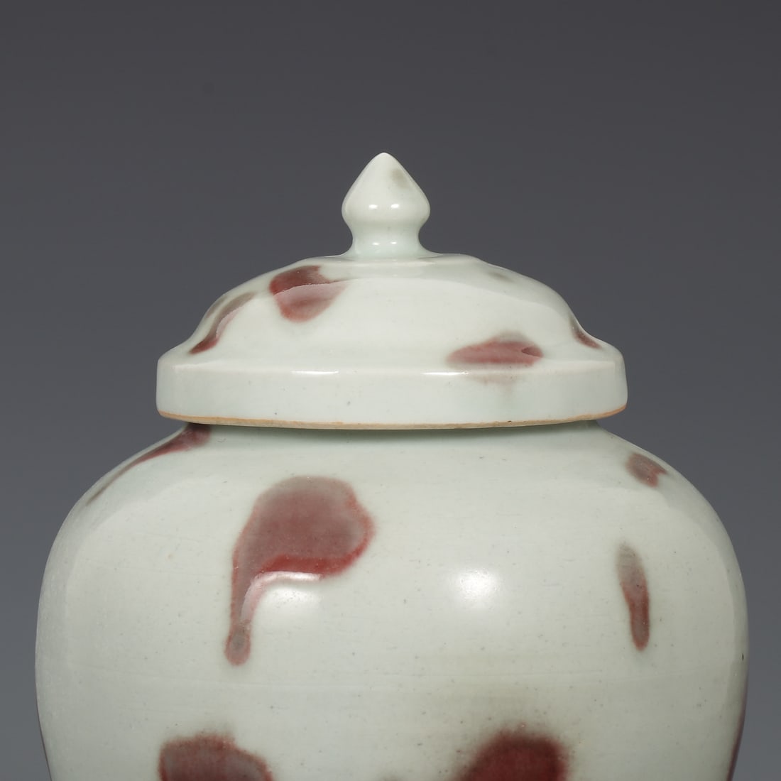 An Exquisite Underglaze-Red Jar - 3