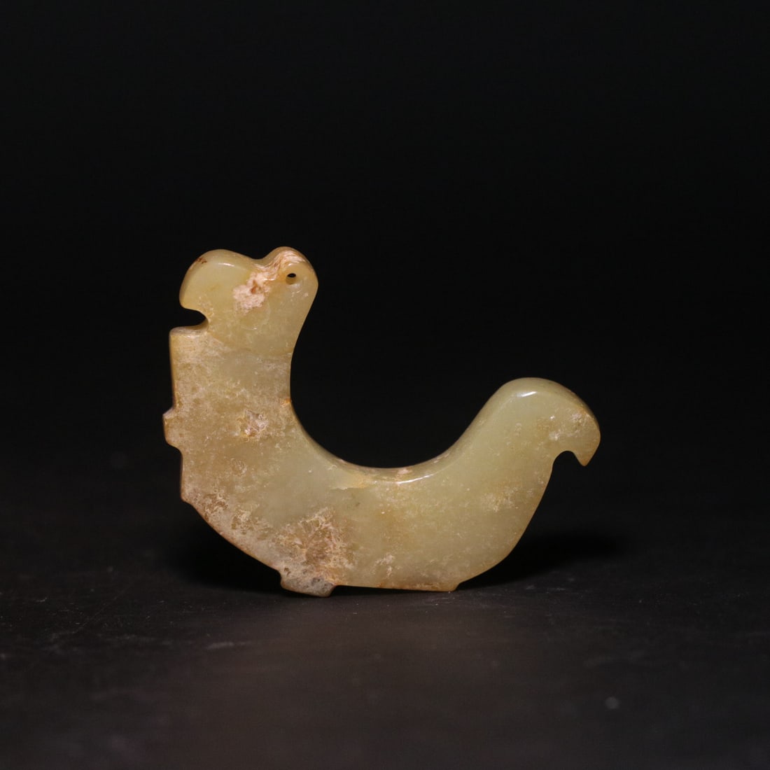 An Exquisite Gaogu Jade Beast Handheld Carving: An Exquisite Gaogu Jade Beast Handheld Carving,Ancient Time, China,Size:1.8inx1.3inx0.2in,Weight:14.3g 高古玉兽手把件,远古时期