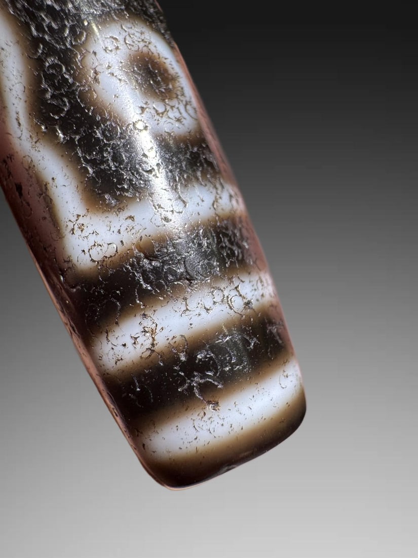 An Exquisite Five-Eye Dzi bead - 2