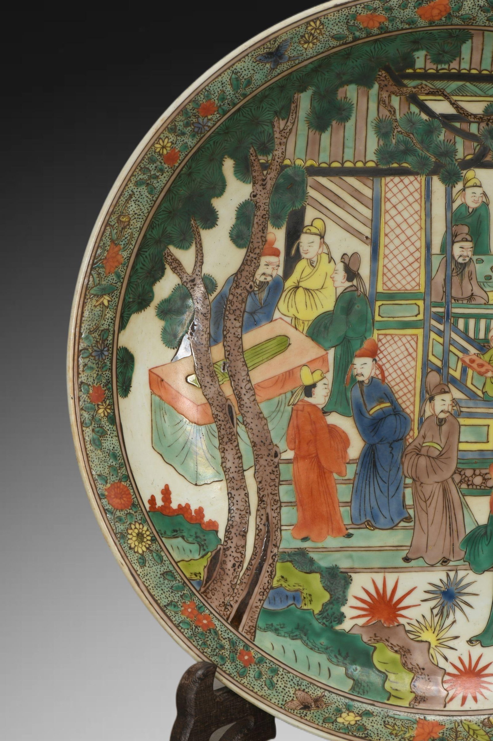 An Exquisite Wucai Figures Pattern Plate - 7