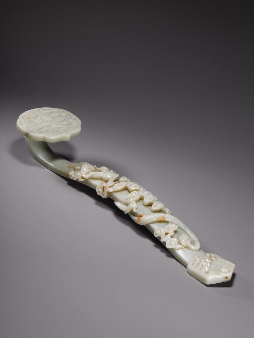 An Exquisite Hotan Jade Dragon Pattern Ruyi: An Exquisite Hotan Jade Dragon Pattern Ruyi,Qing Dynasty, China,Size:14.4inx3.4inx2.4in,Weight:699g 和田玉龙纹如意,中国清代
