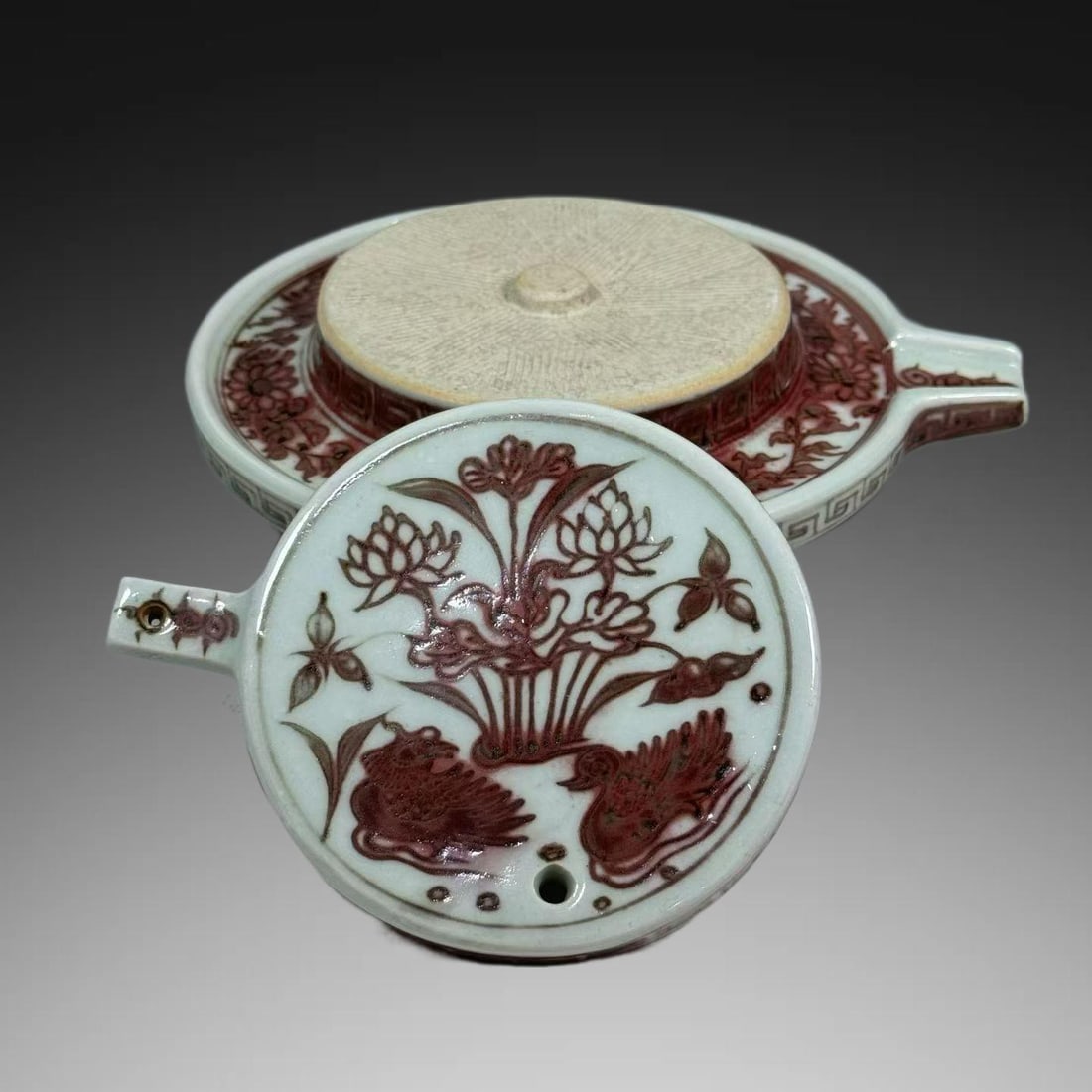 An Exquisite UnderGlaze-Red Lotus Pattern Millstone - 3