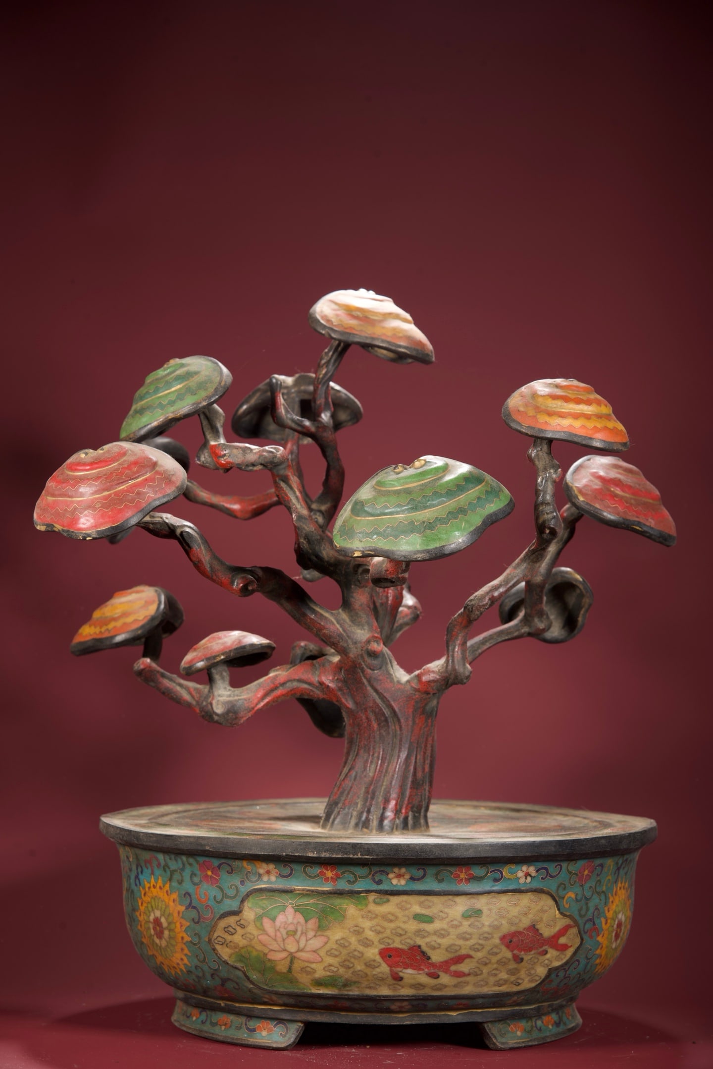 An Exquisite Cloisonne Tree Ornament: An Exquisite Cloisonne Tree Ornament,Qing Dynasty, China,Qianlong Four-character Mark,Size:19.7inx18.5in ,Weight:15500g 景泰蓝树摆件,中国清代