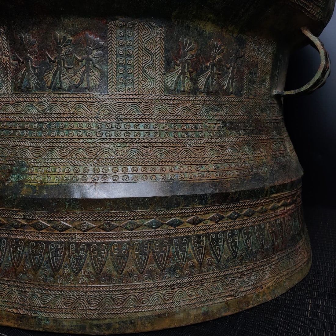 An Exquisite Bronze Frog Drum - 3