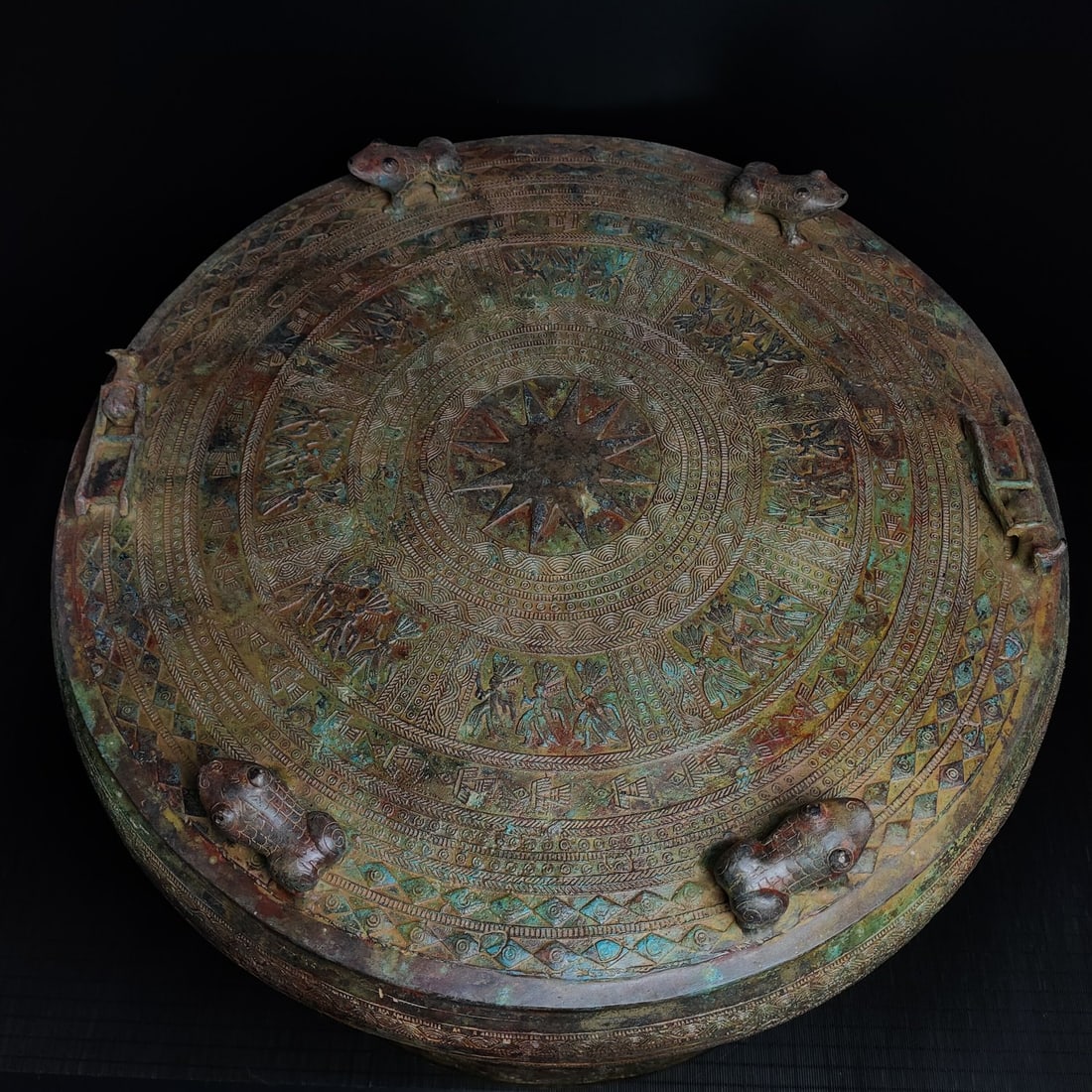 An Exquisite Bronze Frog Drum - 4