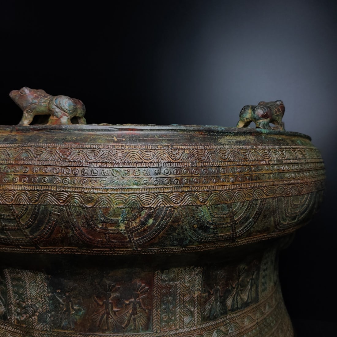 An Exquisite Bronze Frog Drum - 6