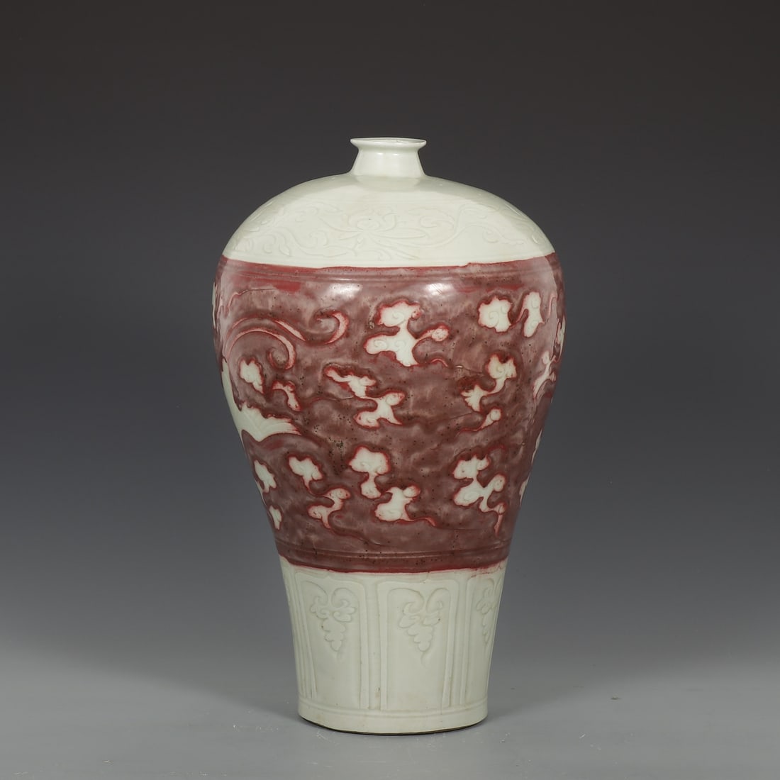 An Exquisite Underglaze-Red Phoenix Pattern Vase - 4