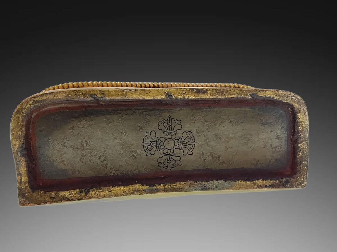An Exquisite Gilt Bronze Buddha Plaque - 11