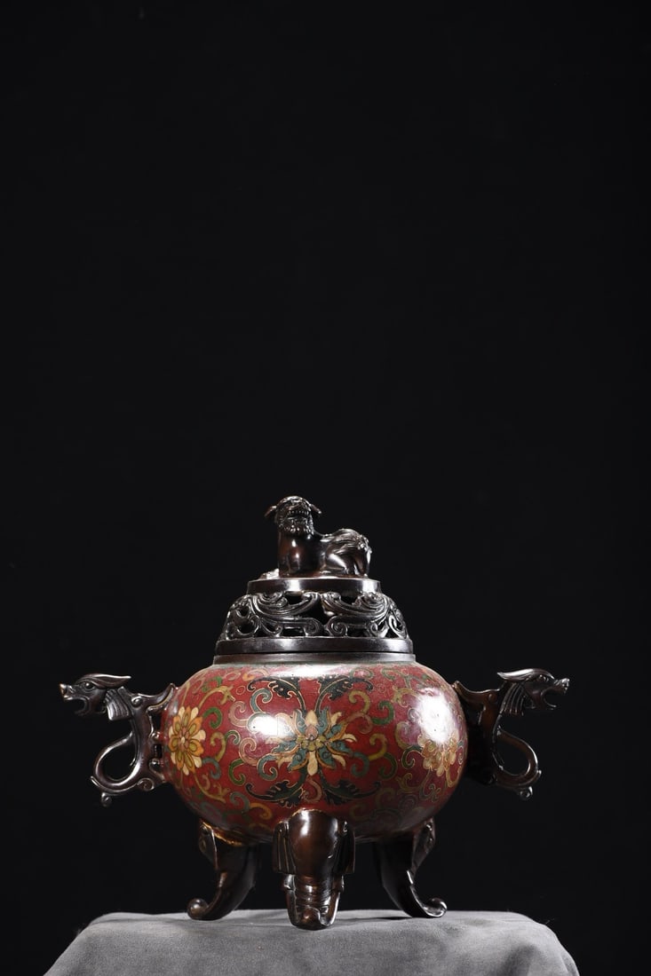 An Exquisite Cloisonne Beast Knob Tripod Censer: An Exquisite Cloisonne Beast Knob Tripod Censer,Qing Dynasty, China,Size:8.3inx9.4in ,Weight:2125g 景泰蓝兽钮三足炉,中国清代