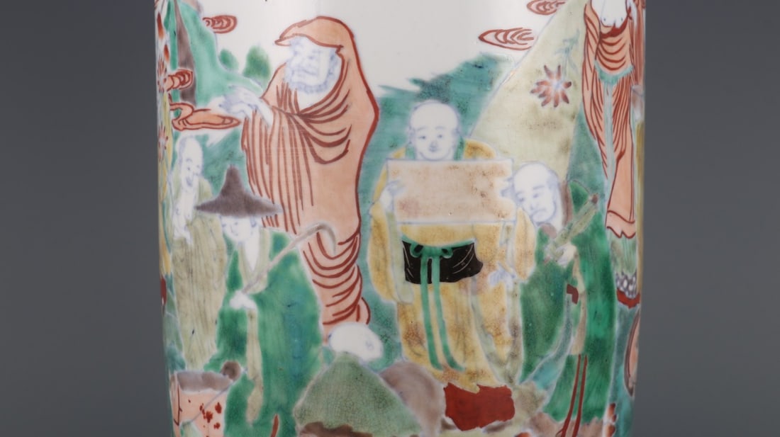 An Exquisite Doucai Arhat Pattern Vase - 7
