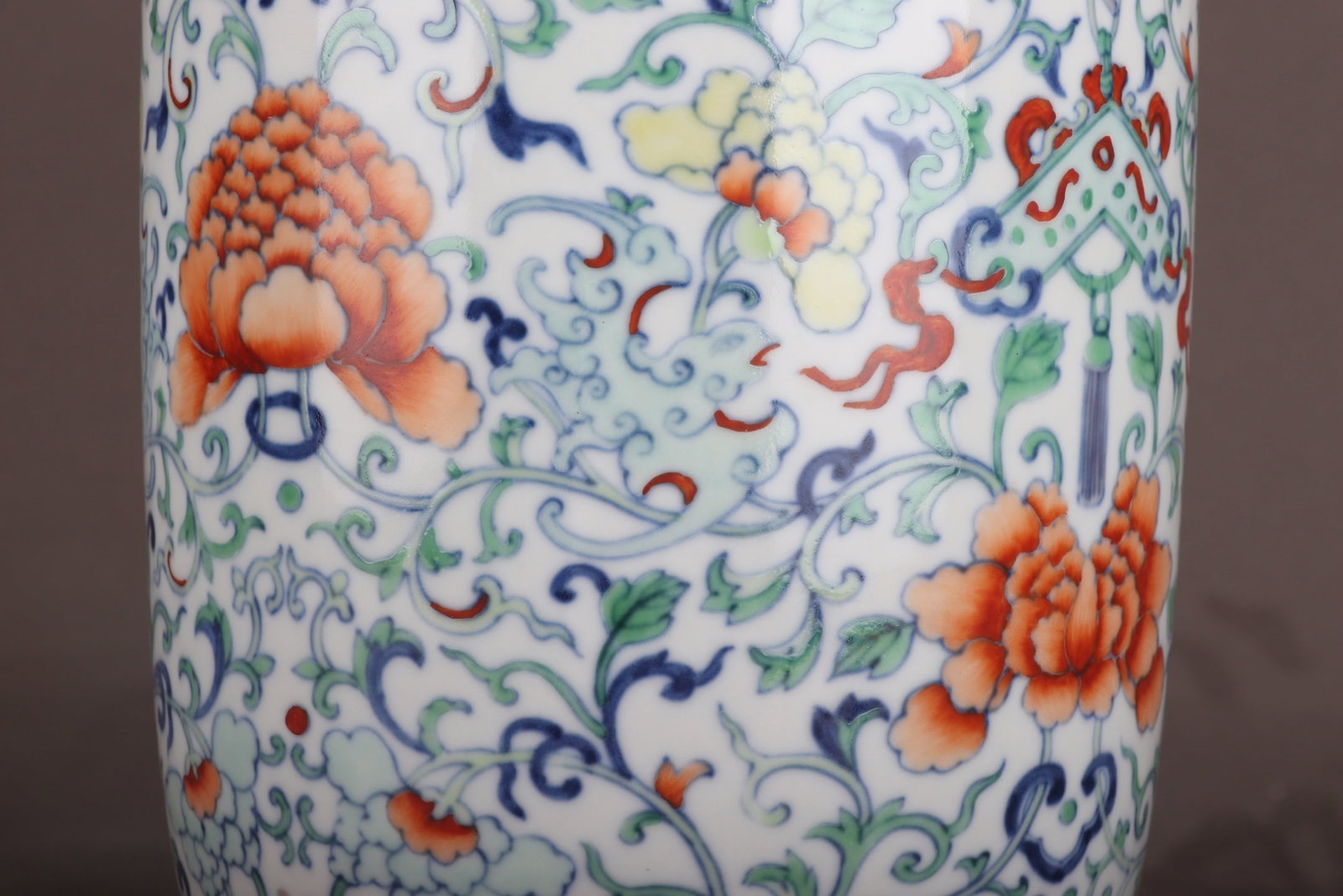 An Exquisite Doucai Lotus Pattern Jar - 3