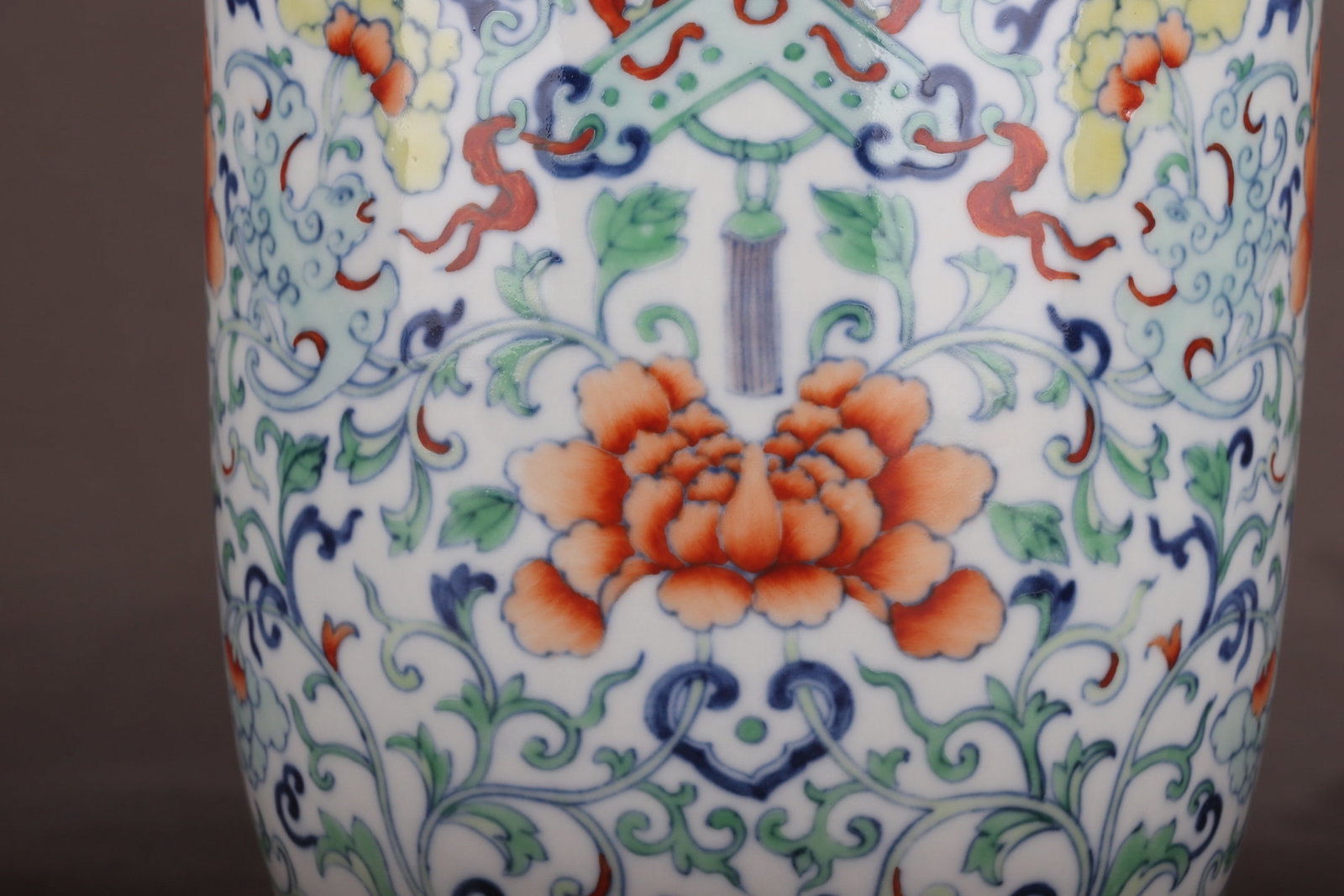 An Exquisite Doucai Lotus Pattern Jar - 5