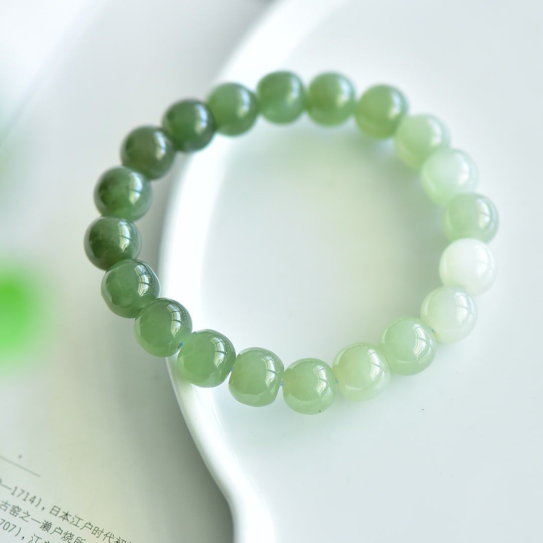 An Exquisite Hotan Jade Bracelet: An Exquisite Hotan Jade Bracelet,Size:0.4inx0.4in 和田玉手链